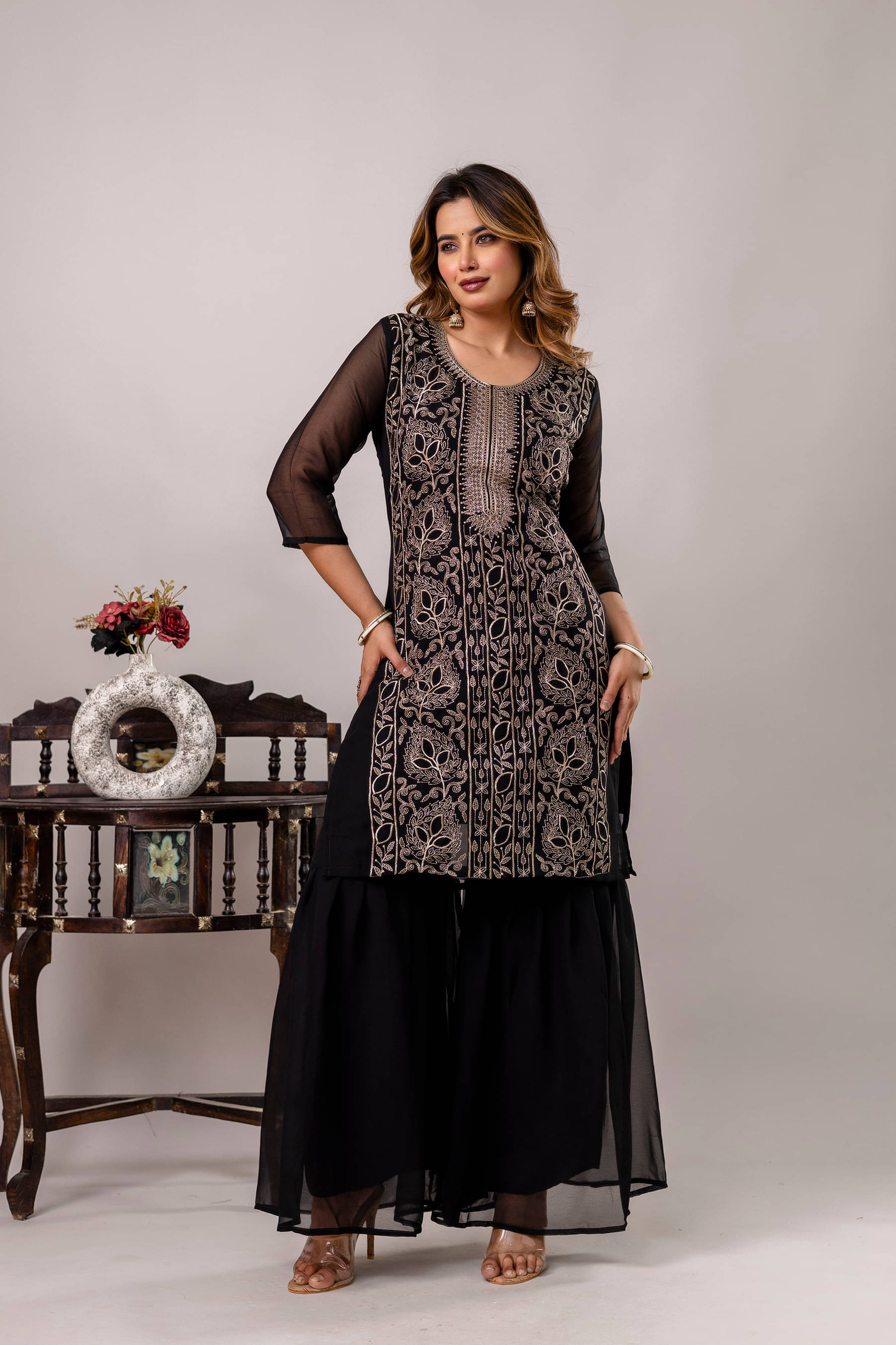     			VISHWAS ENTERPRISE Women Georgette Embroidered Straight Kurti With Salwar ( Black )