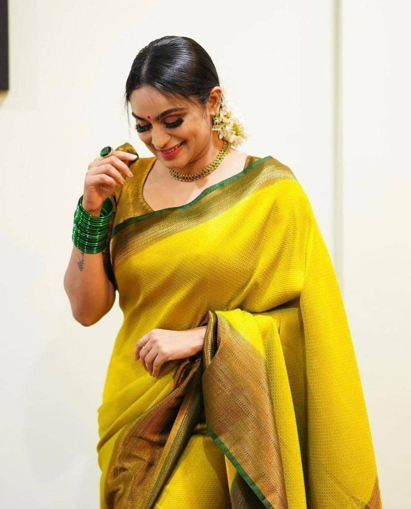     			fab woven Art Silk Woven Kanjeevaram Sarees With Unstitched Blouse Piece ( Mustard )