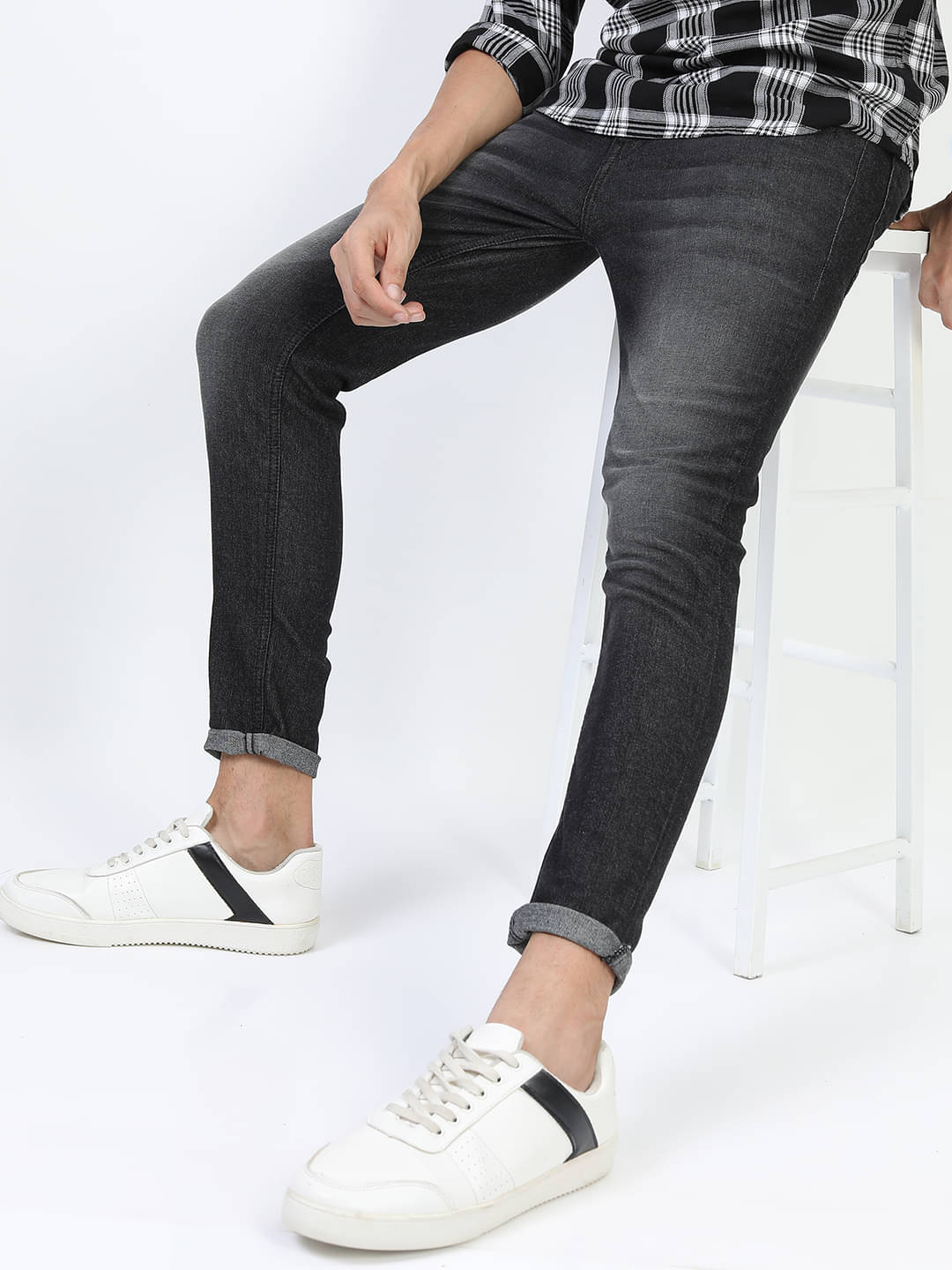 Highlander Skinny Fit Basic Men's Jeans - Charcoal ( Pack of 1 ) Highlander Skinny Fit Basic Men's Jeans - Charcoal ( Pack of 1 )