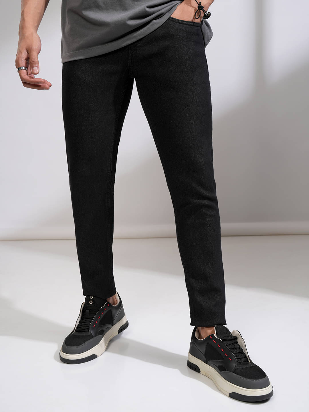 Highlander Tapered Men's Jeans - Black ( Pack of 1 ) Highlander Tapered Men's Jeans - Black ( Pack of 1 )