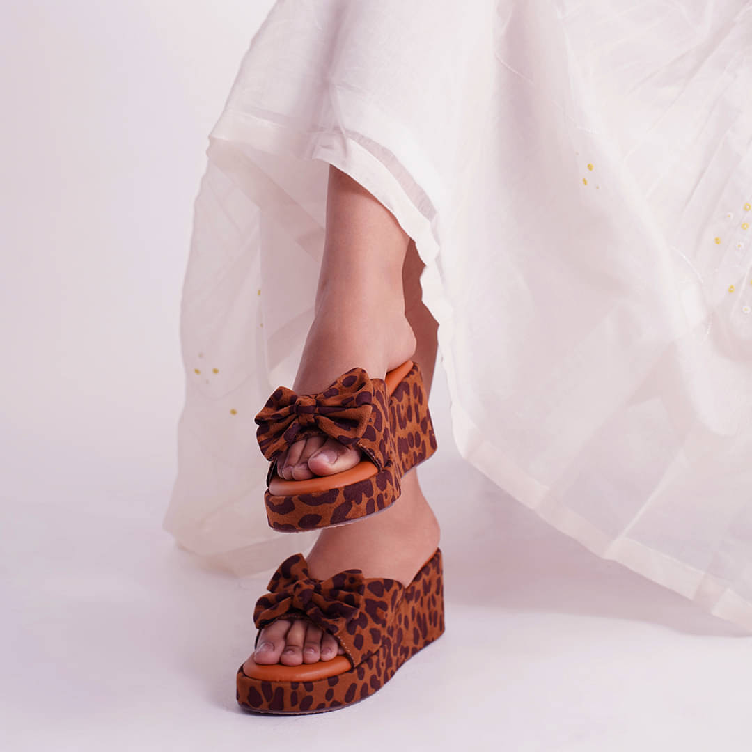     			JM Looks White Women's Sandal Heels