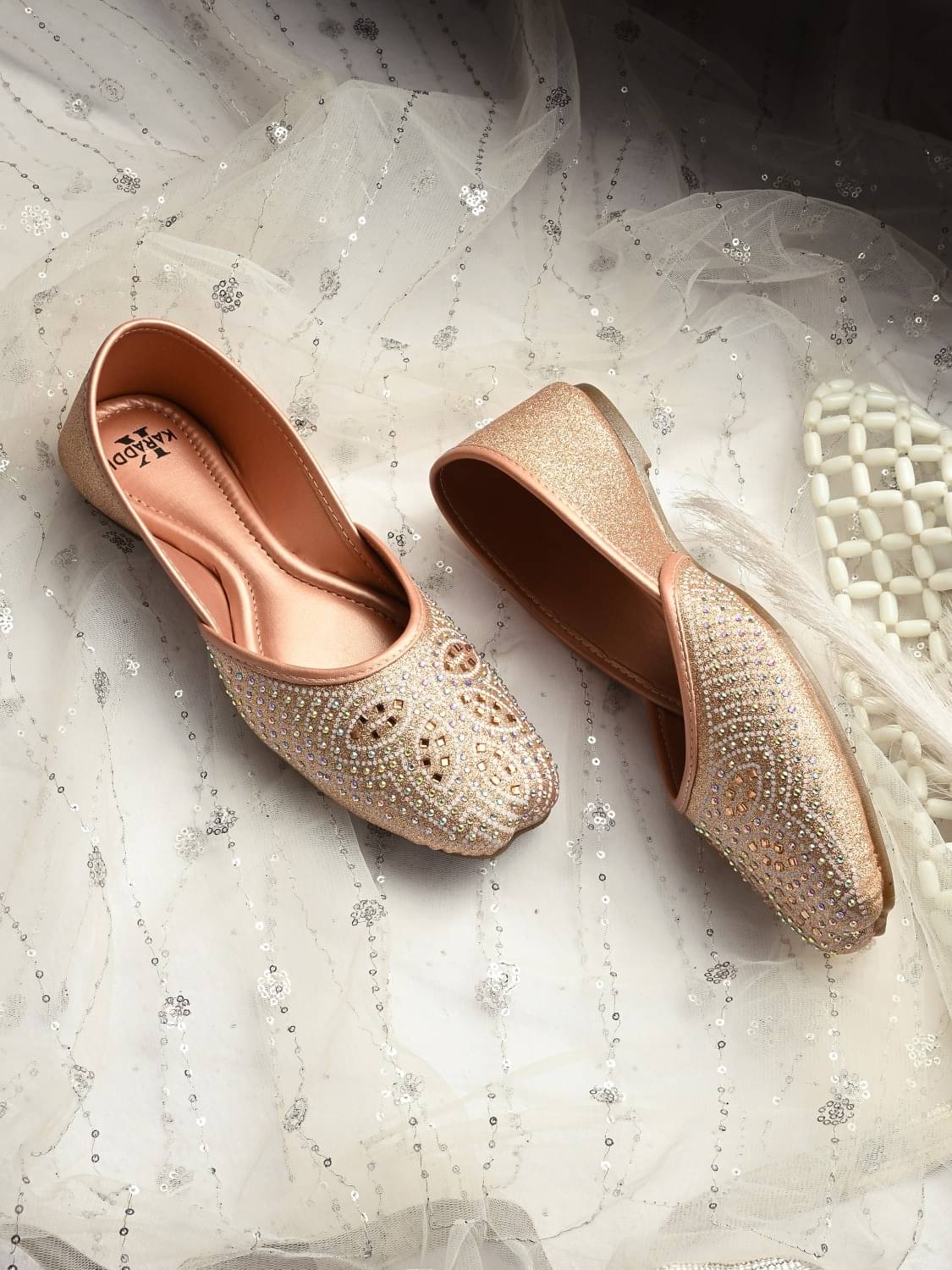     			KARADDI Peach Women's Juttis