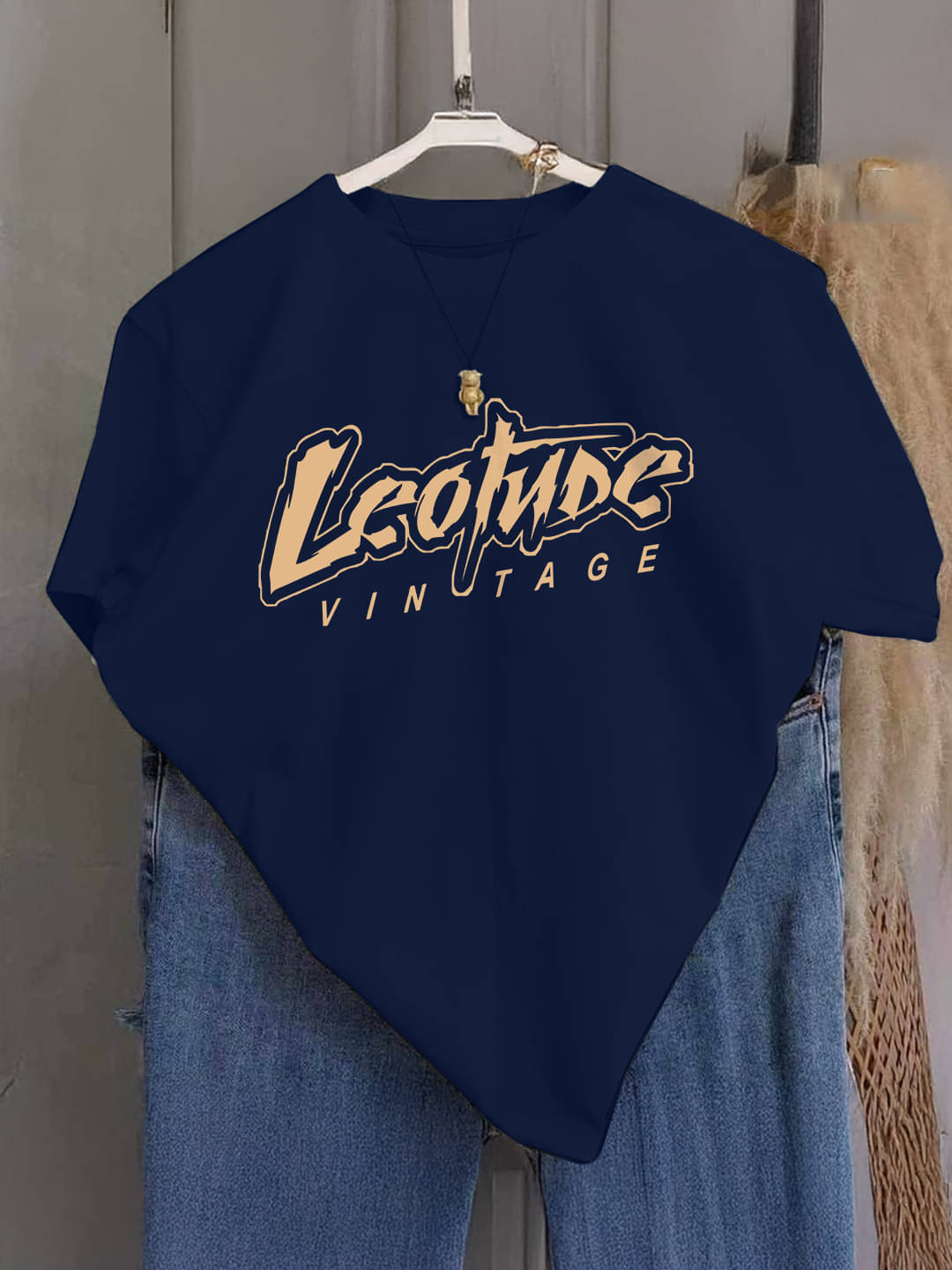 Leotude Men Cotton Blend Oversized Fit Printed T-Shirt ( Navy ) Leotude Men Cotton Blend Oversized Fit Printed T-Shirt ( Navy )