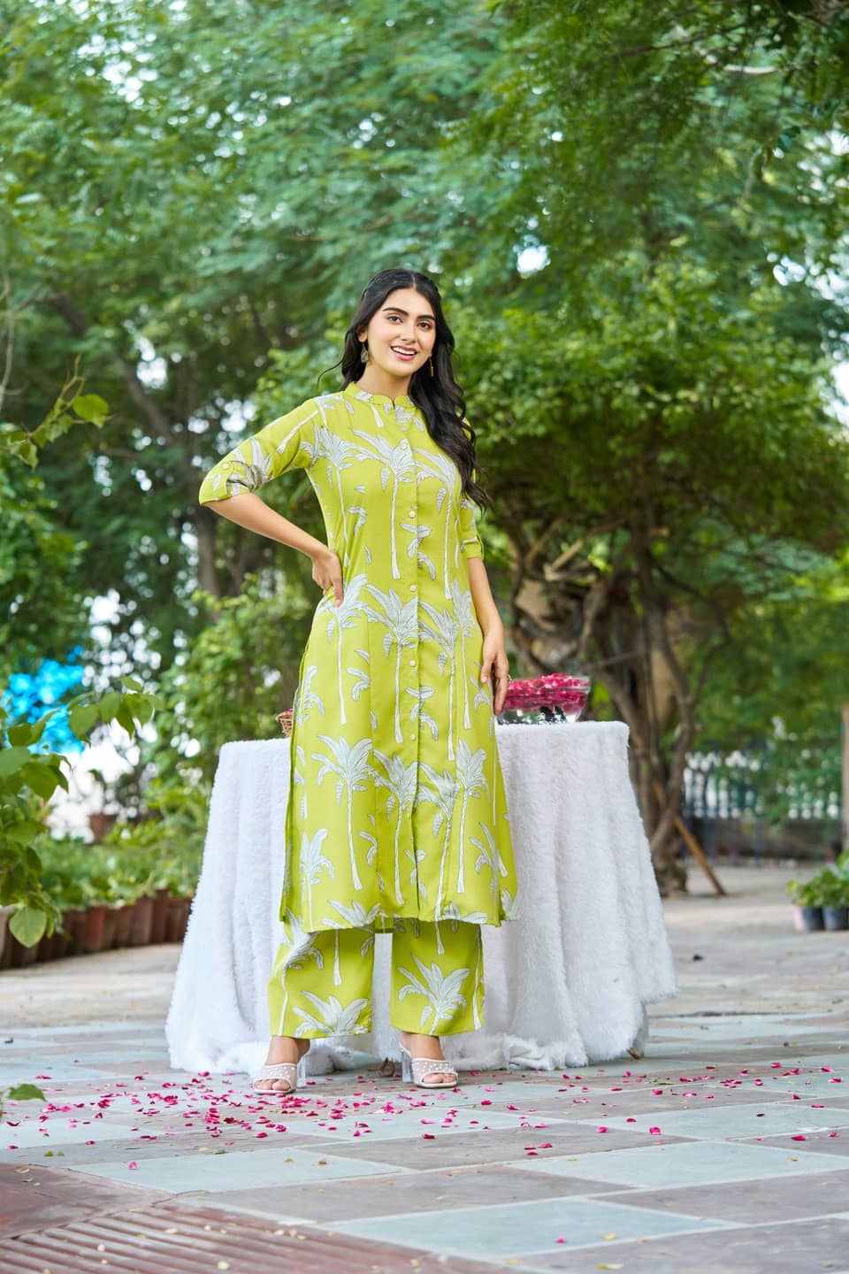 YAGNIK FASHION Women Cotton Printed A-line Kurti With Pants ( Light Green )