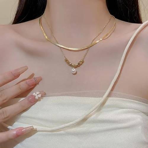     			amisha hub Gold Pendant ( Pack of 1 )