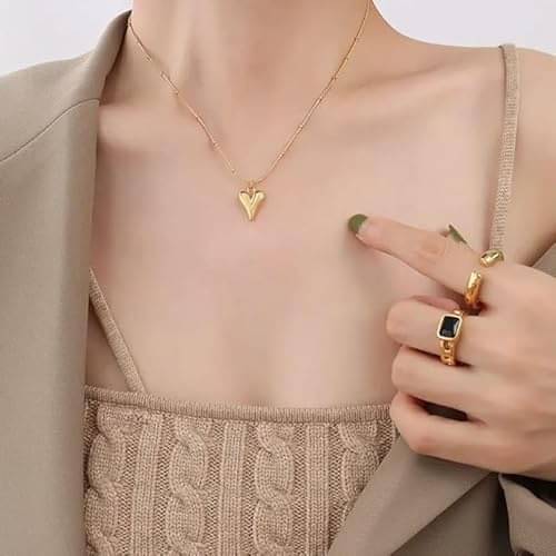     			amisha hub Gold Pendant ( Pack of 1 )
