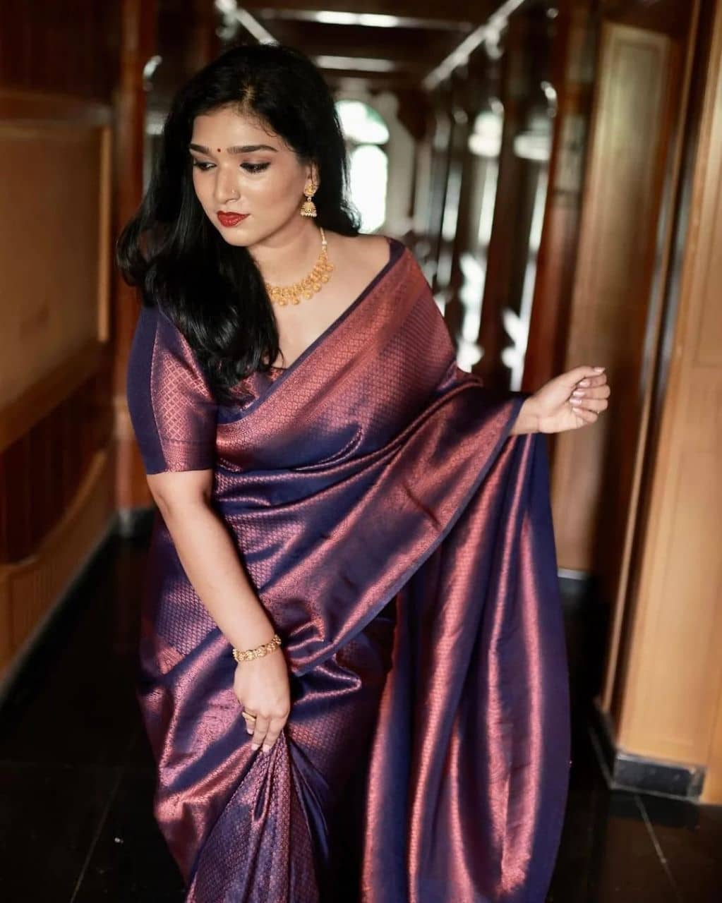 fab woven Art Silk Woven Kanjeevaram Sarees With Unstitched Blouse Piece ( Navy Blue ) - Sarees | Buy online on ZillyBuy