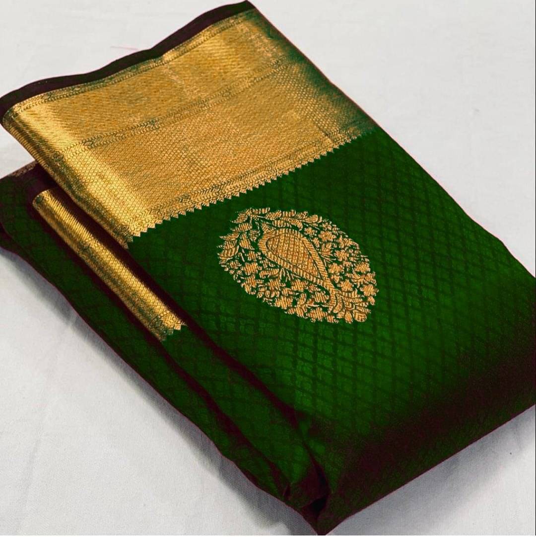 fab woven Art Silk Woven Kanjeevaram Sarees With Unstitched Blouse Piece ( Green ) fab woven Art Silk Woven Kanjeevaram Sarees With Unstitched Blouse Piece ( Green )