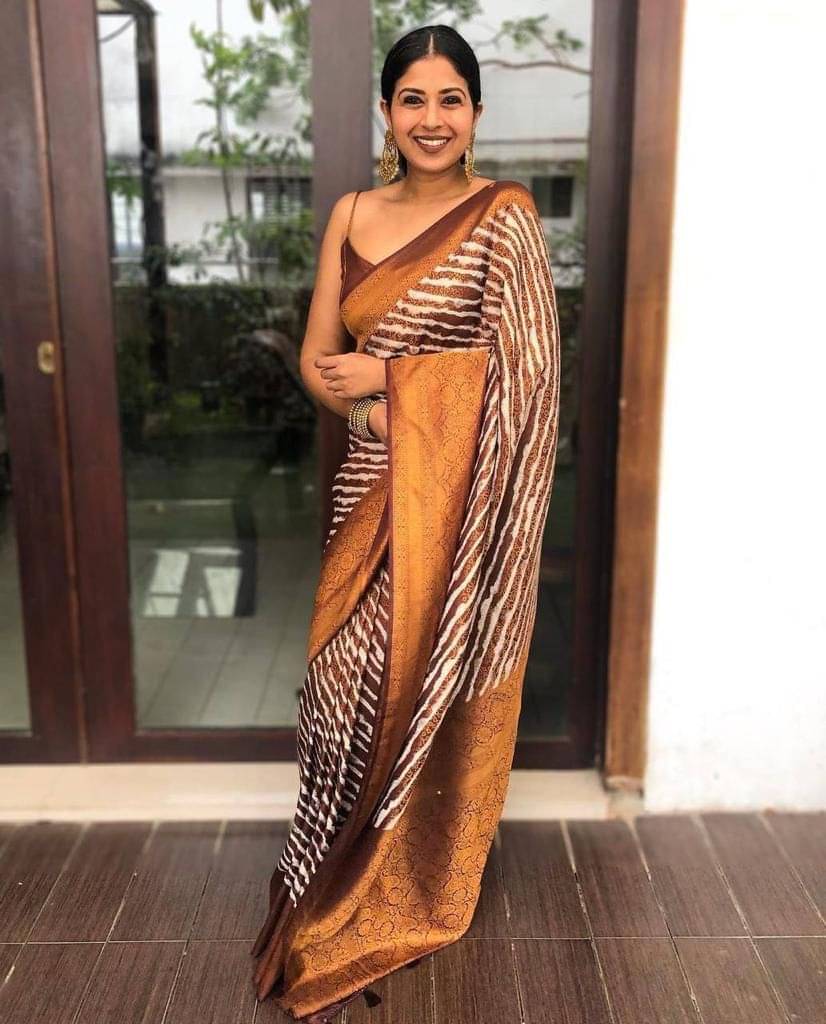     			fab woven Art Silk Woven Kanjeevaram Sarees With Unstitched Blouse Piece ( Brown )