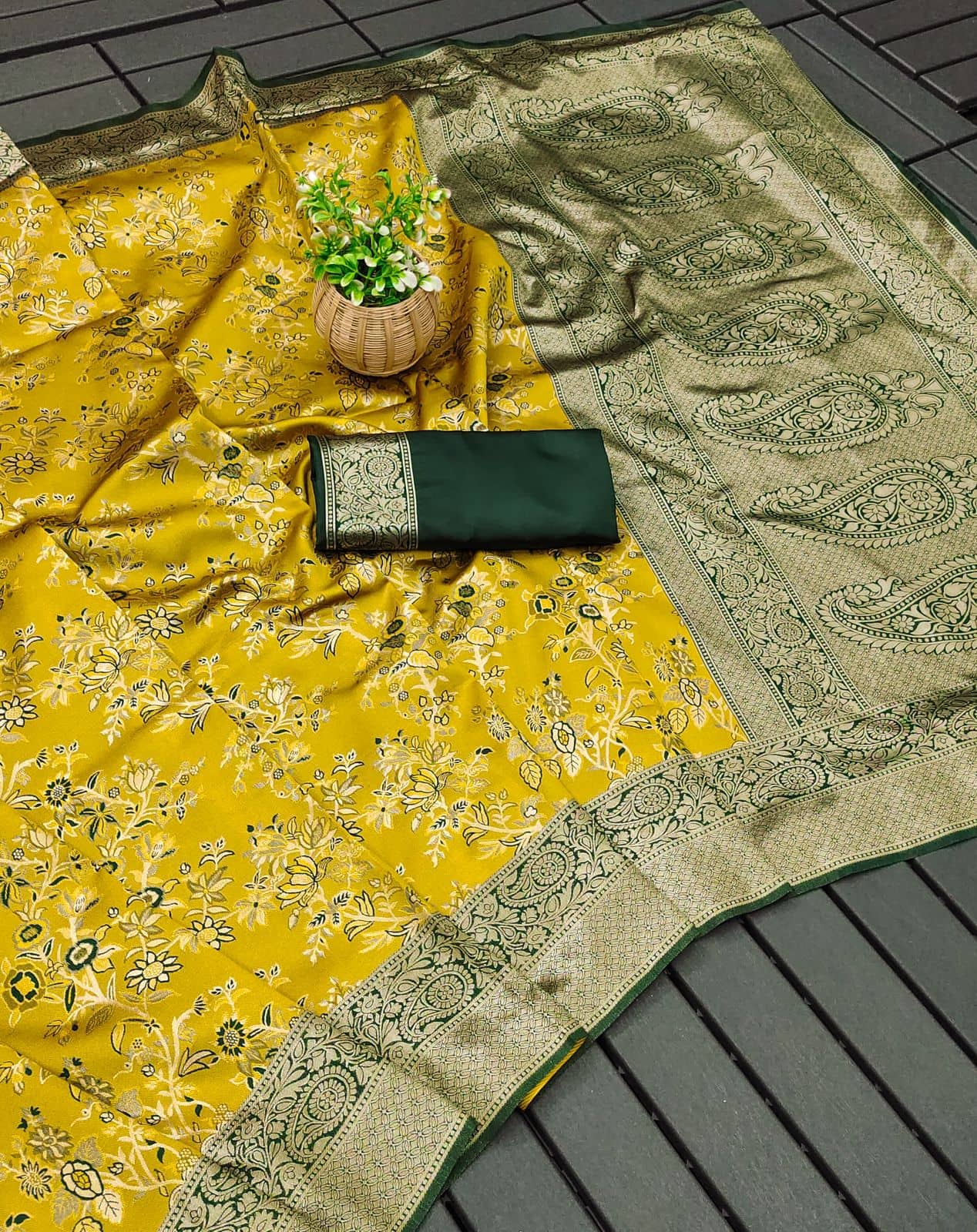 fab woven Art Silk Woven Kanjeevaram Sarees With Unstitched Blouse Piece ( Yellow ) - Sarees | Buy online on ZillyBuy