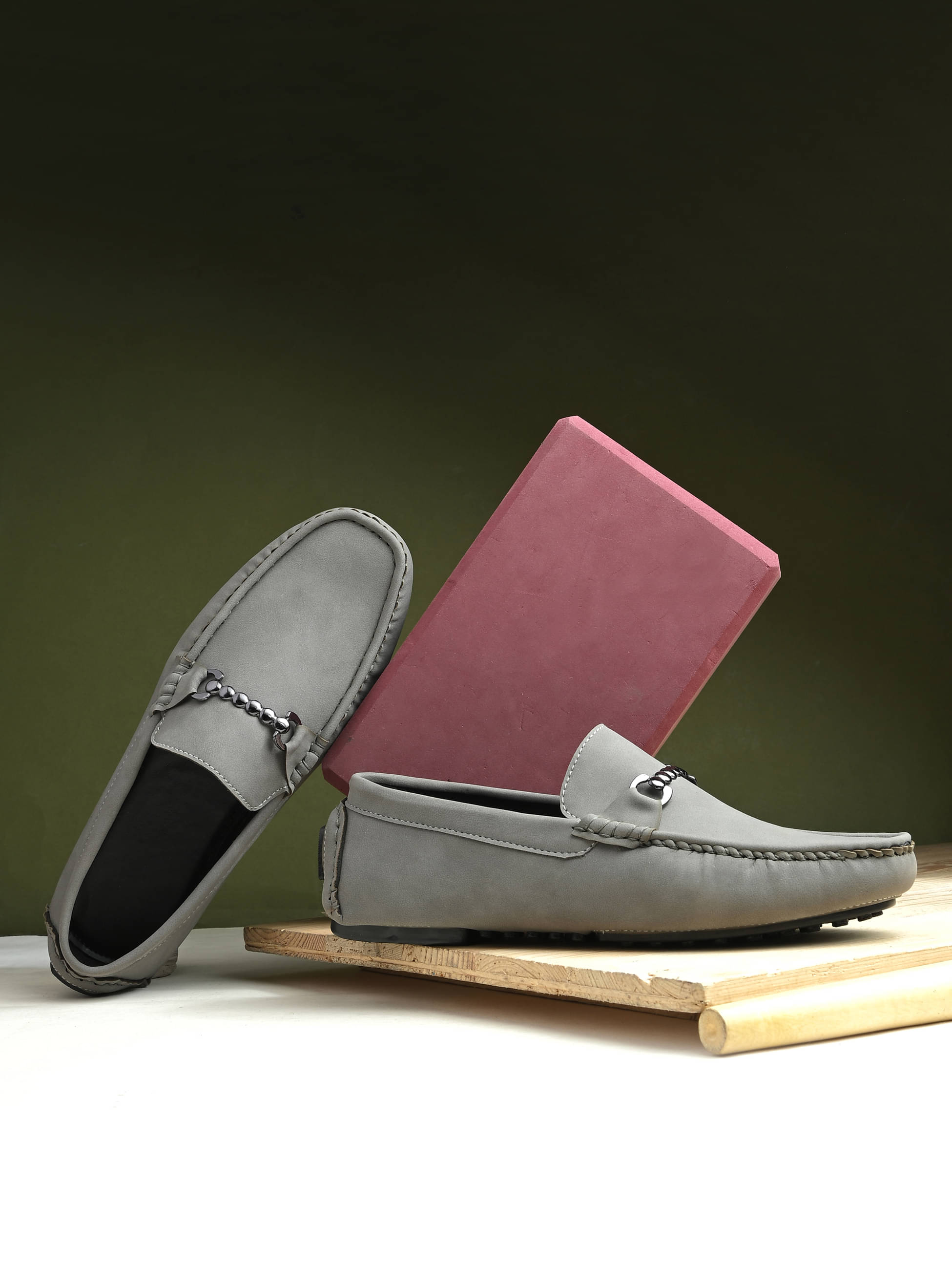     			BIZZARO Gray Men's Slip on Shoes