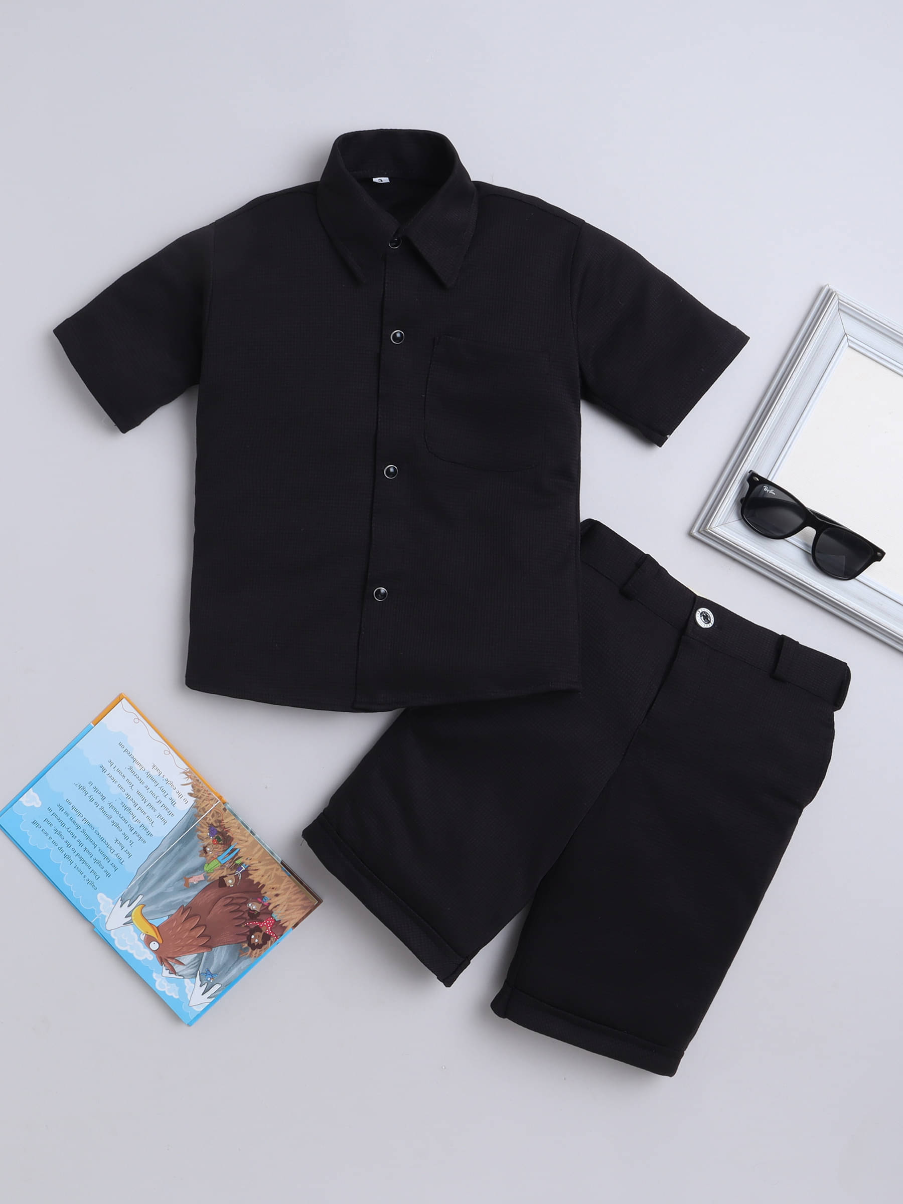     			Fourfolds Pack of 1 Boys Cotton Blend Shirt & Shorts Set ( Black )