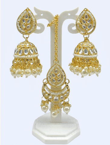     			Padmawati White Jhumki Earrings ( Pack of 1 )