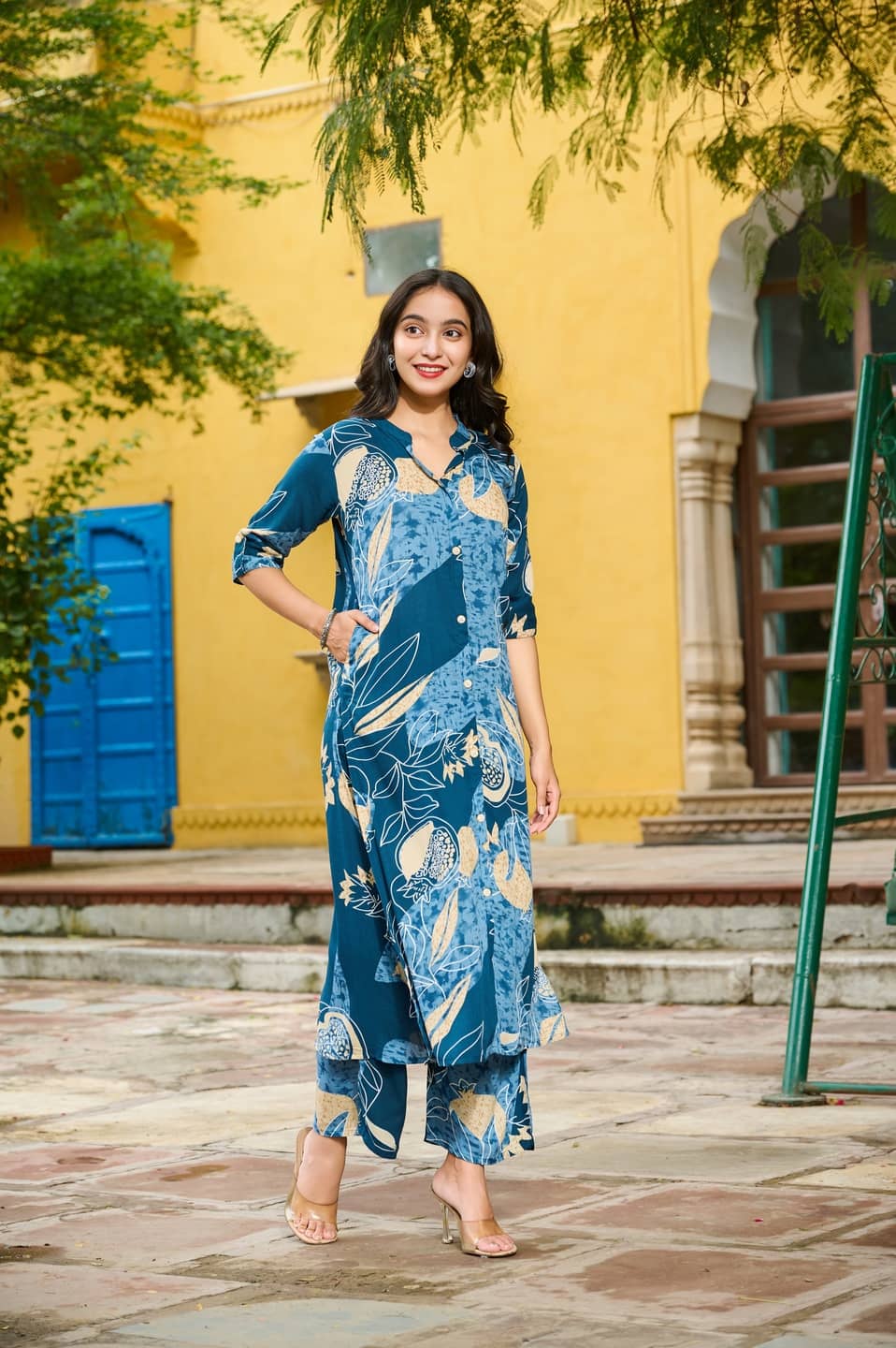 YAGNIK FASHION Women Rayon Printed A-line Kurti With Palazzo ( Blue )