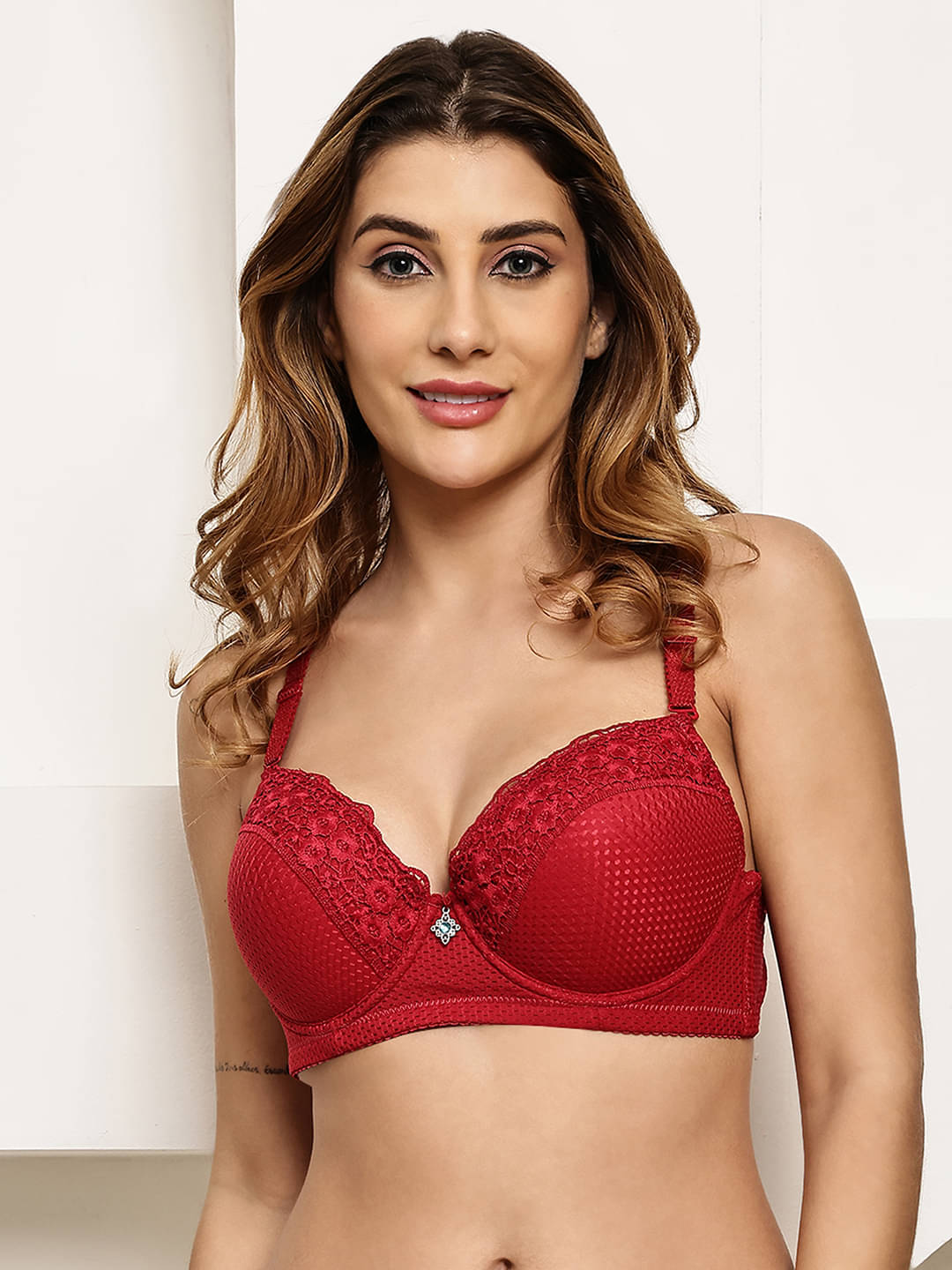     			PrettyCat Pack of 1 Lace Lightly Padded T-Shirt Bra For Women ( Red )