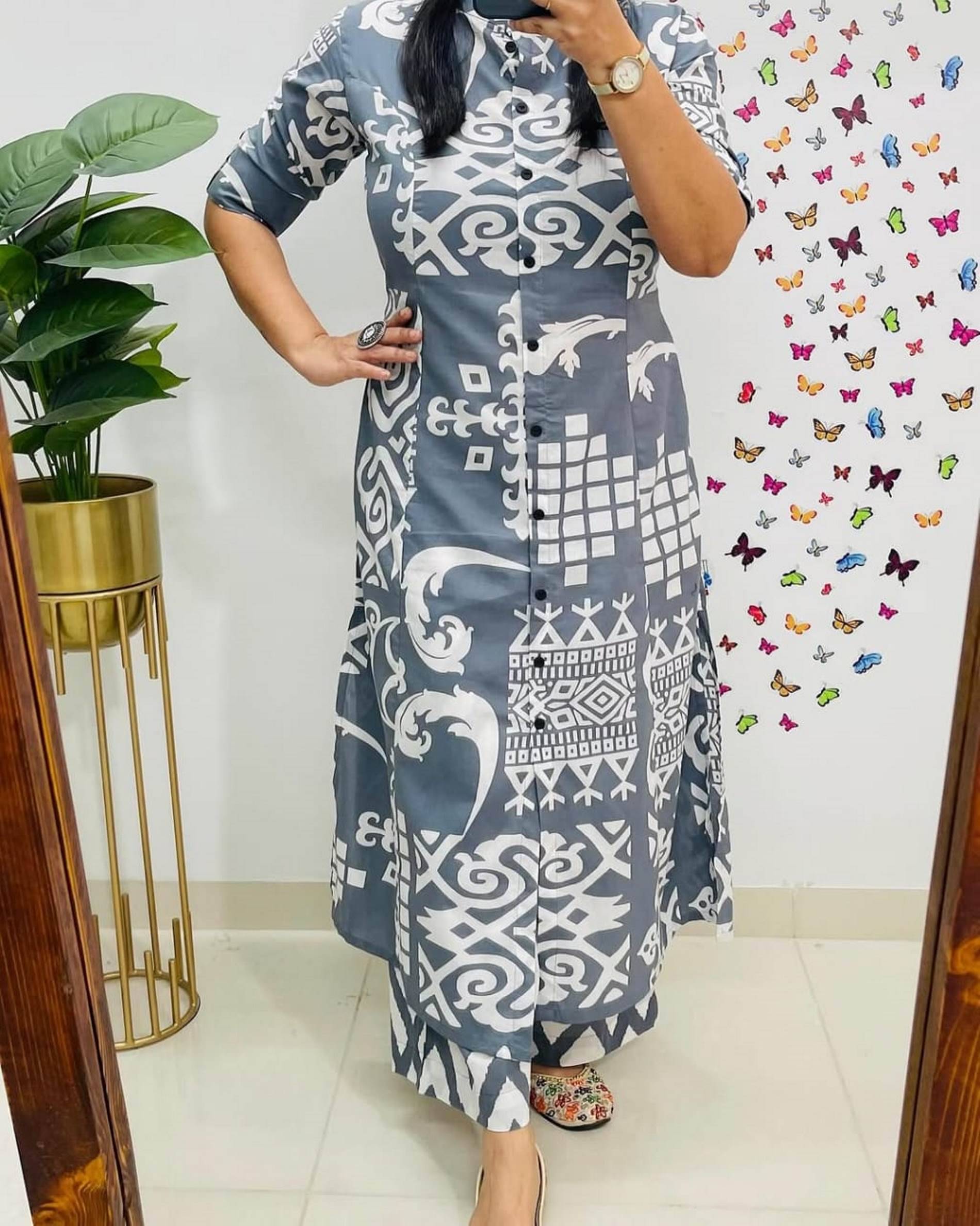     			SRF JAIPR Women Cotton Printed Straight Kurti ( Grey )