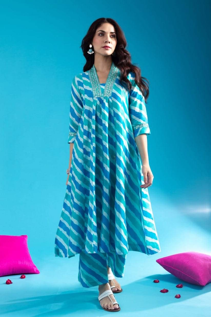 SRF JAIPR Women Cotton Printed Straight Kurti ( Blue ) SRF JAIPR Women Cotton Printed Straight Kurti ( Blue )