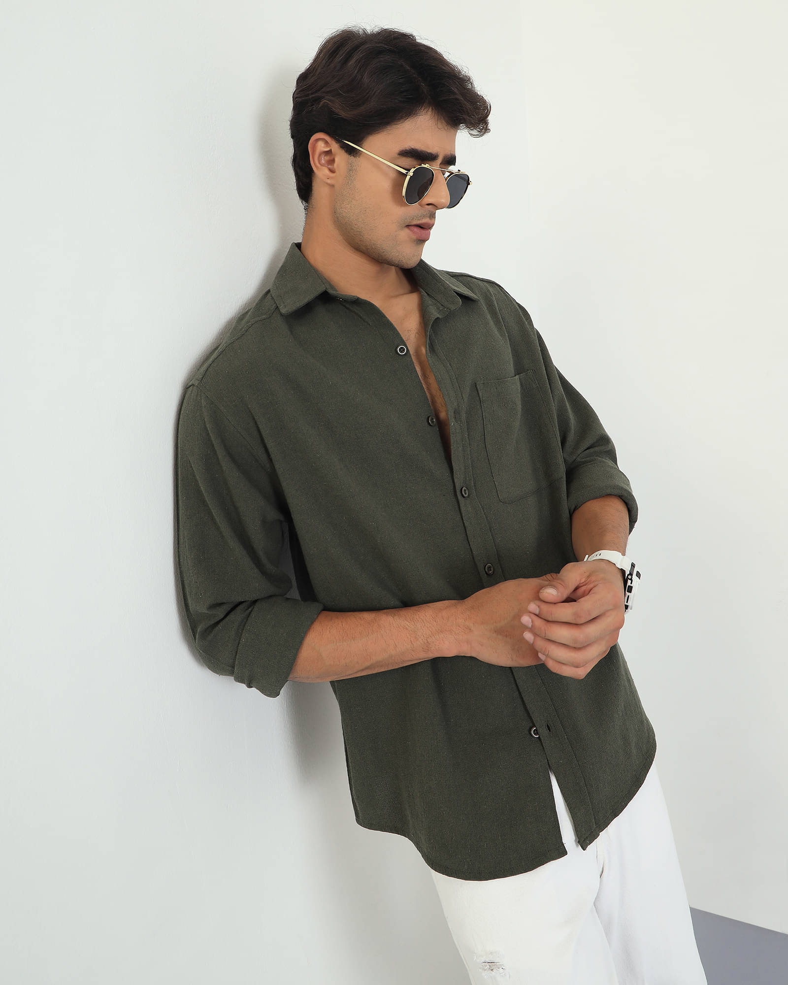 Chimpaaanzee Cotton Blend Oversized Fit Solids Full Sleeves Men's Casual Shirt - Dark Green ( Pack of 1 ) Chimpaaanzee Cotton Blend Oversized Fit Solids Full Sleeves Men's Casual Shirt - Dark Green ( Pack of 1 )