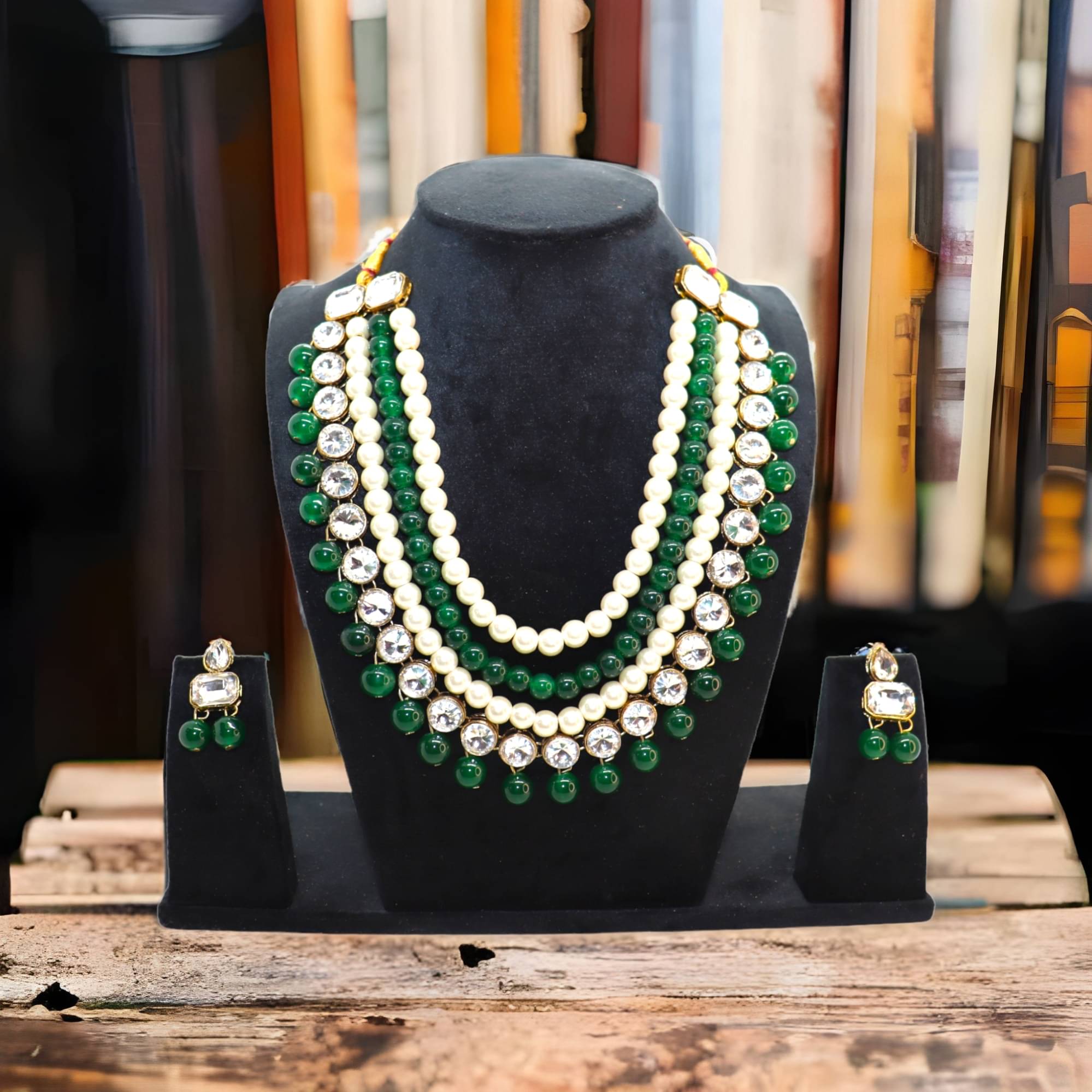     			JN HANDICEAFT Green Alloy Necklace Set ( Pack of 1 )