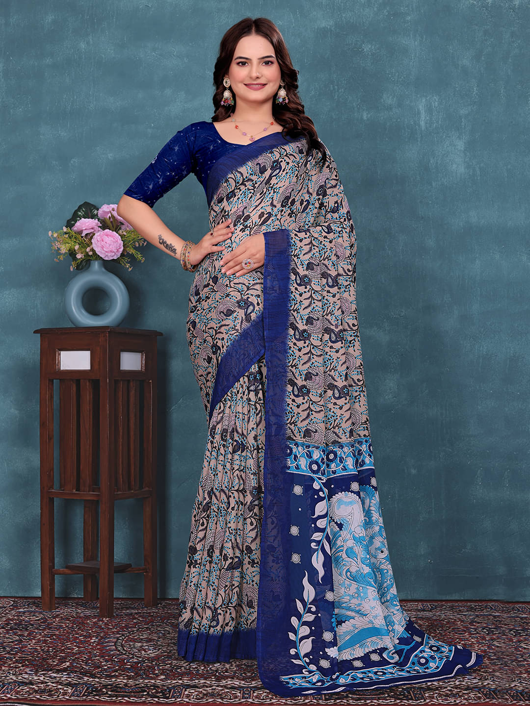 Kanooda Prints Georgette Printed Regular Saree With Unstitched Blouse Piece ( Navy Blue ) Kanooda Prints Georgette Printed Regular Saree With Unstitched Blouse Piece ( Navy Blue )