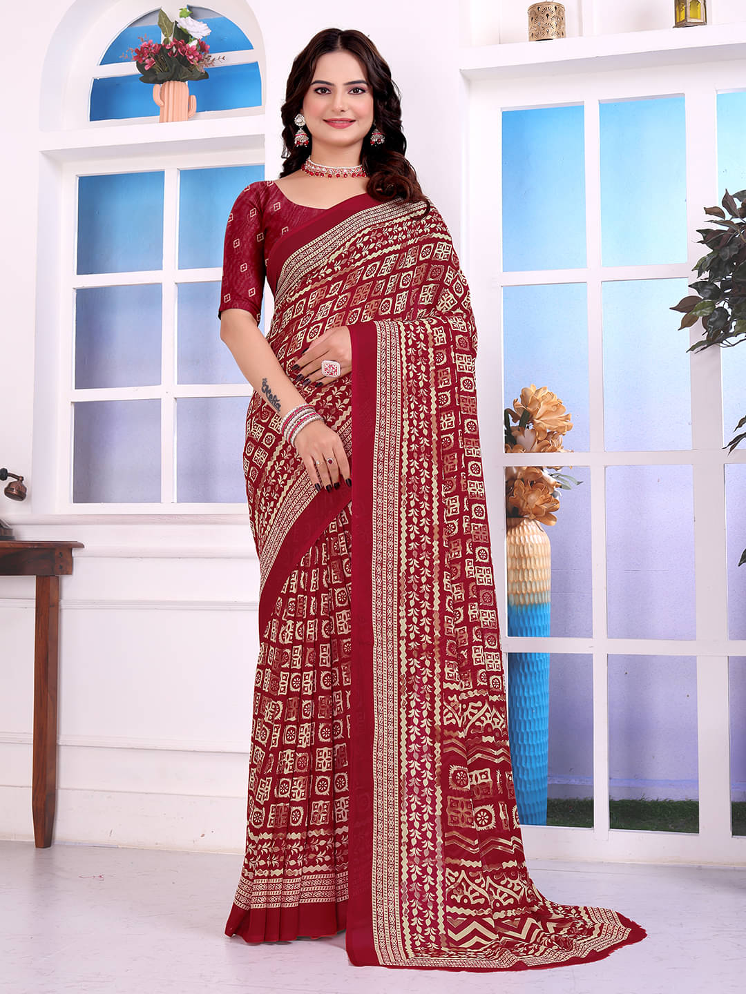 Maayro Georgette Printed Regular Saree With Unstitched Blouse Piece ( Maroon ) Maayro Georgette Printed Regular Saree With Unstitched Blouse Piece ( Maroon )