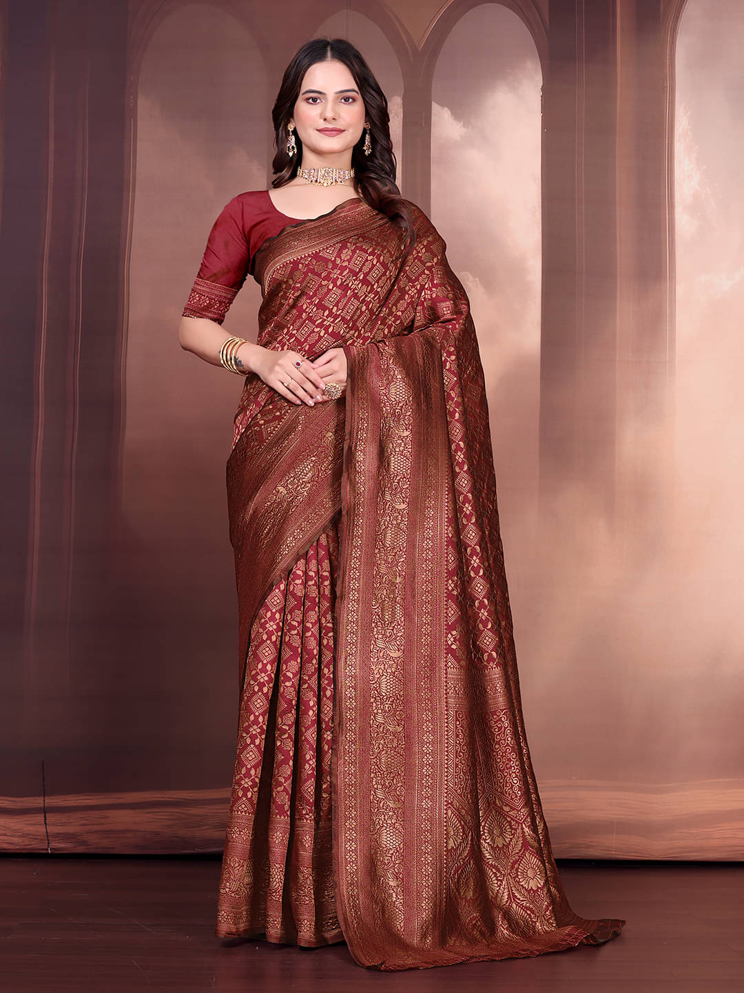     			Maayro Silk Blend Woven Banarasi saree With Unstitched Blouse Piece ( Multicolor )