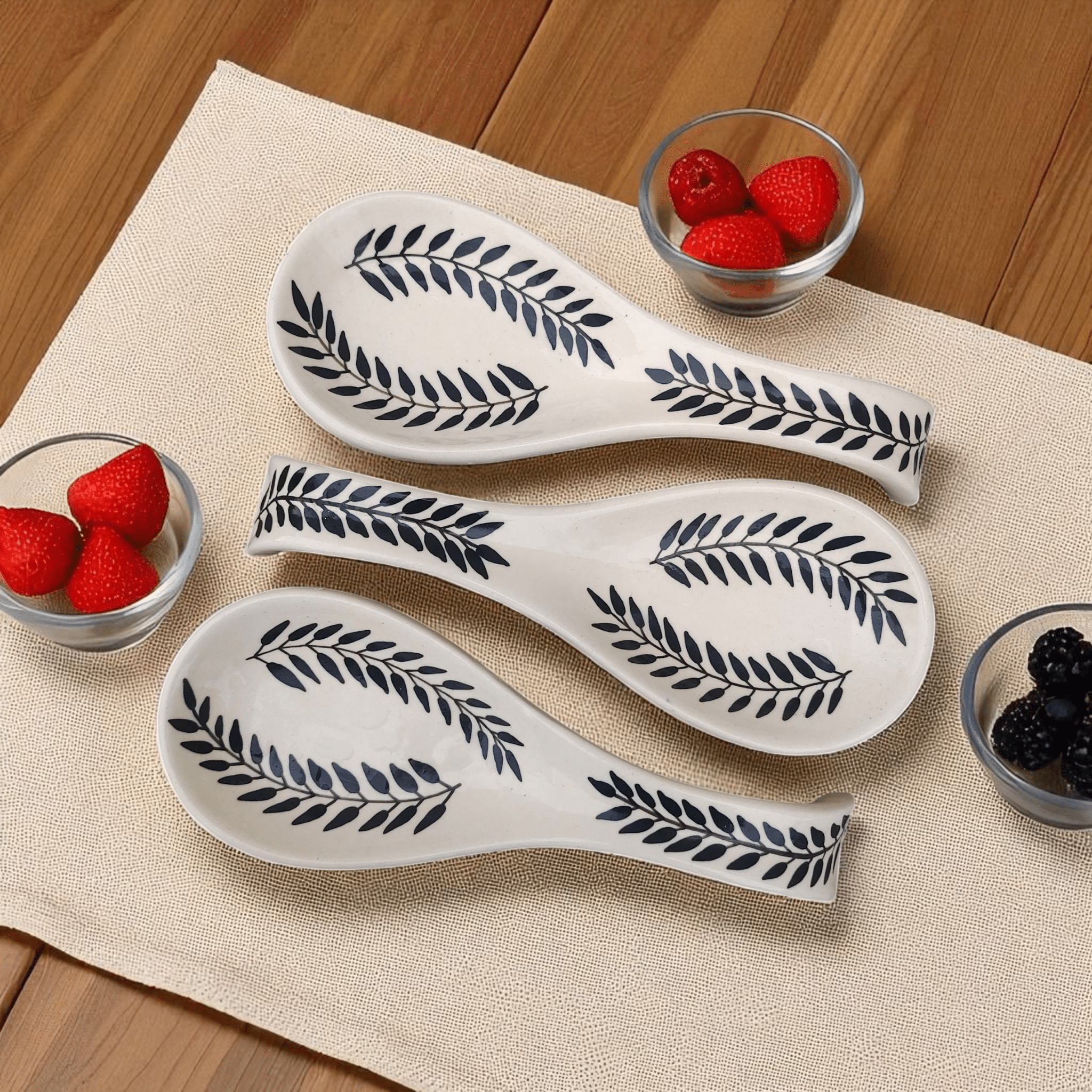     			Malaikah Printed Spoon Rest Ceramic Printed Cutlery Holder Black ( Pack of 3 )