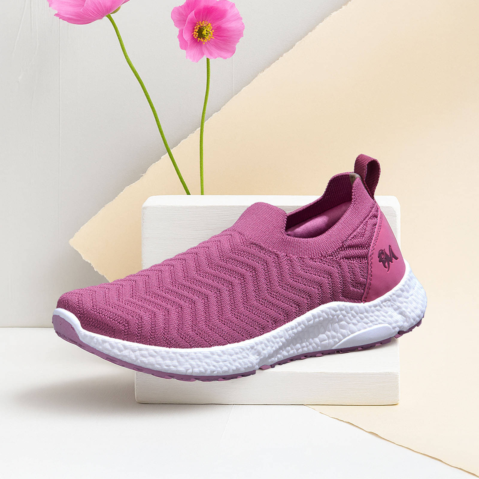     			Neemans - Rose Gold Women's Running Shoes