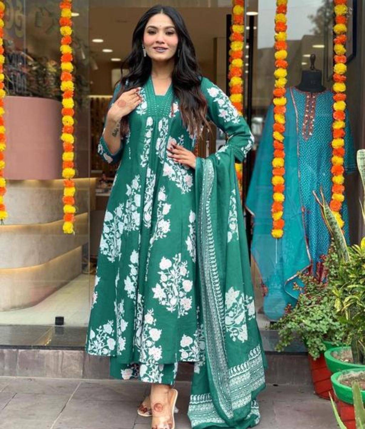 S & D Attire Women Rayon Printed A-line Kurti With Palazzo ( Green ) S & D Attire Women Rayon Printed A-line Kurti With Palazzo ( Green )