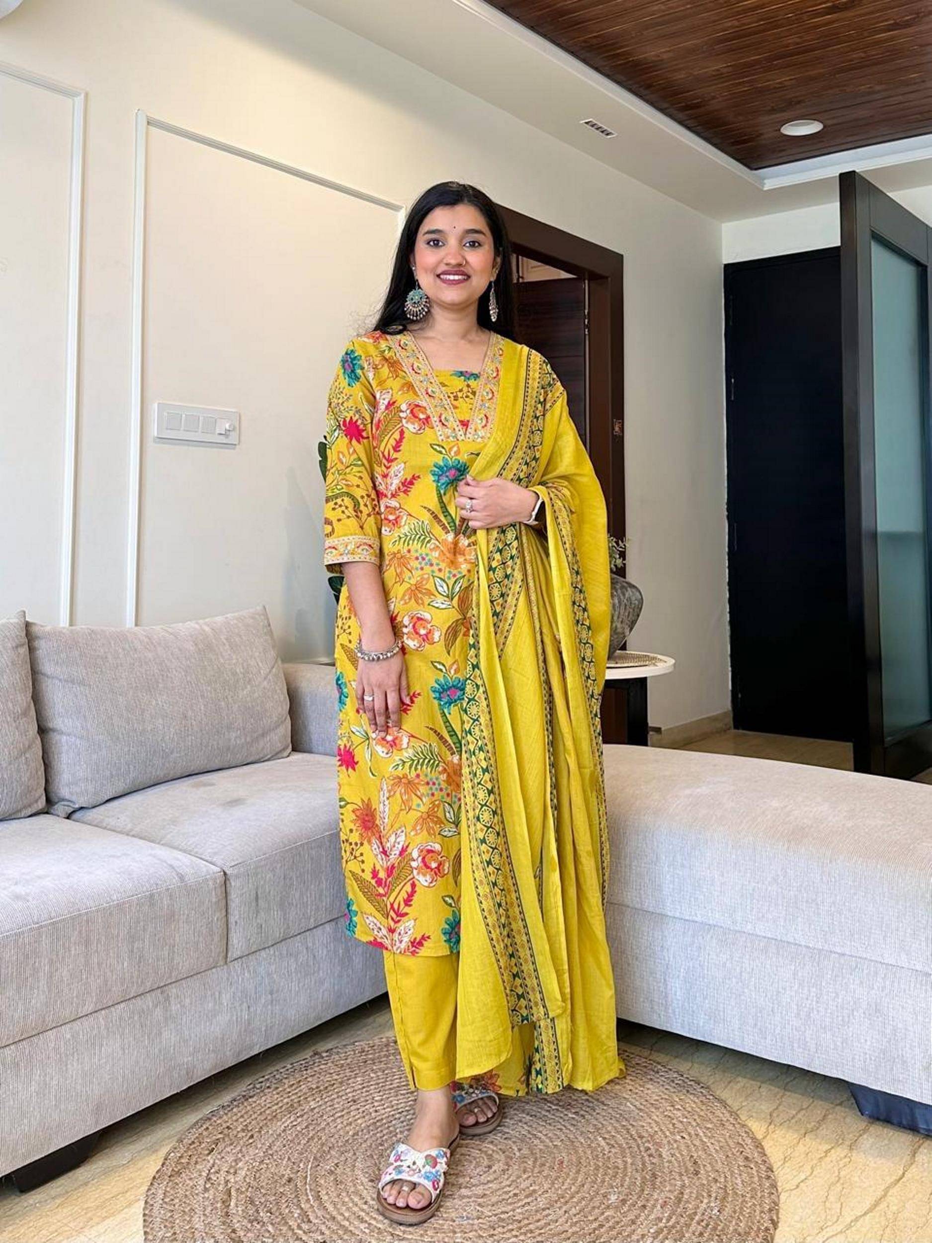 SRF JAIPR Women Cotton Printed Straight Kurti ( Yellow )     			SRF JAIPR Women Cotton Printed Straight Kurti ( Yellow )