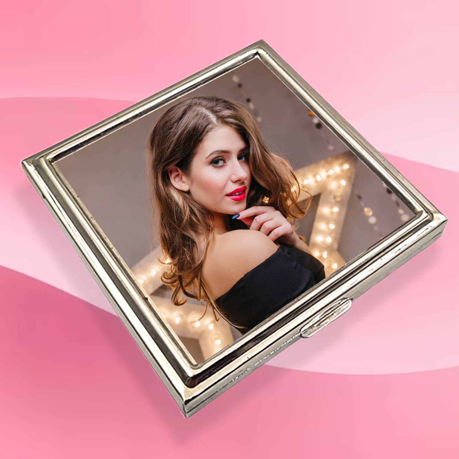     			Swiss Connection Dual Sided Square Compact Mirror 2x