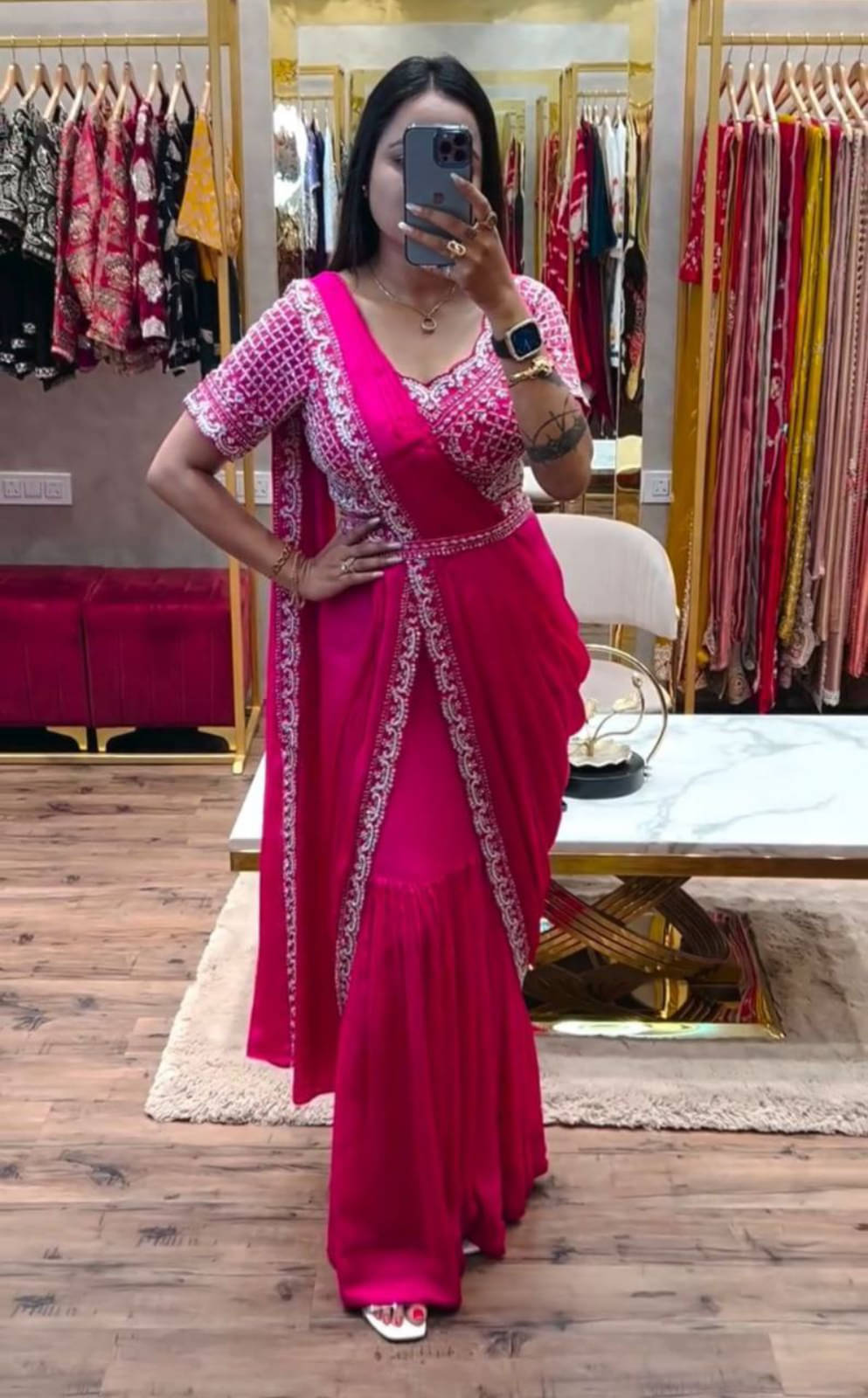     			kastbhanjan Chiffon Embroidered Banarasi saree With Stitched Blouse ( Red )