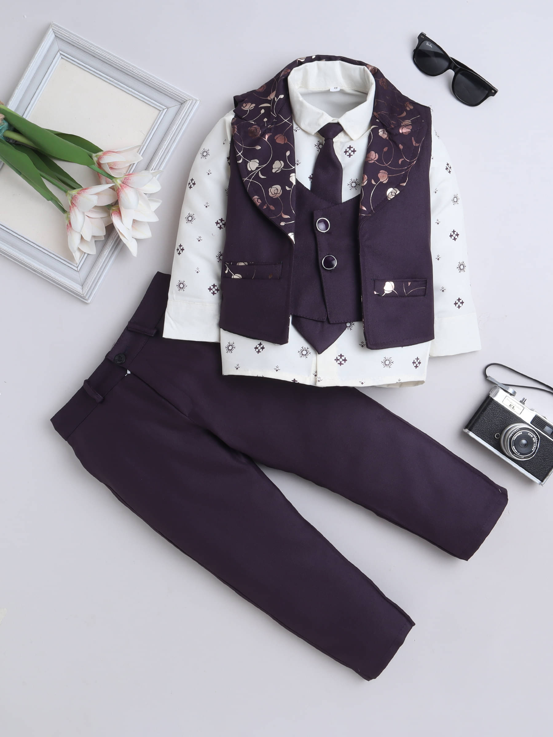    			Fourfolds Boys Cotton Blend Suit ( Pack of 1 , Wine )