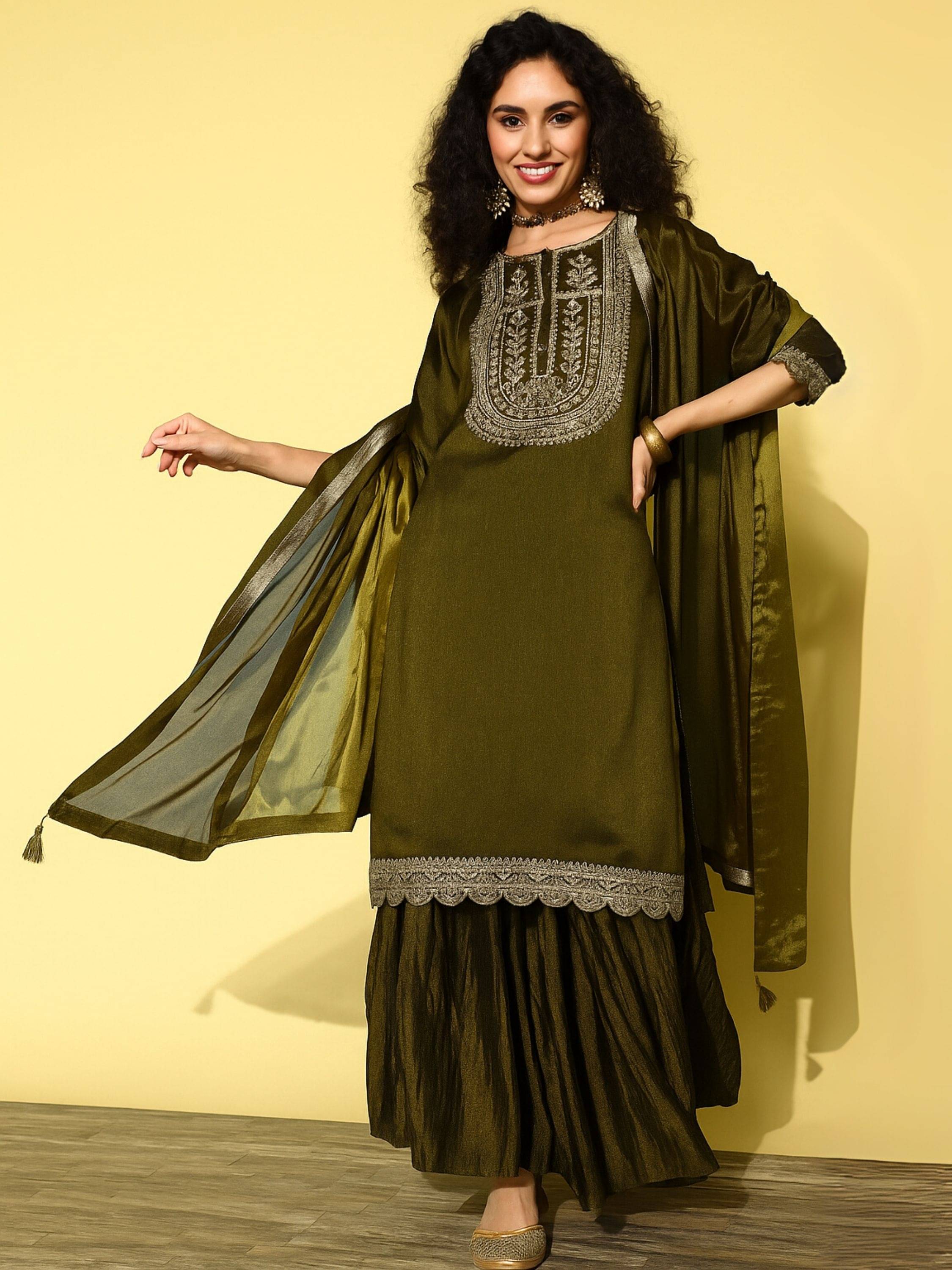     			Niza Fashion Women Silk Embroidered Straight Kurti With Pants ( Green )