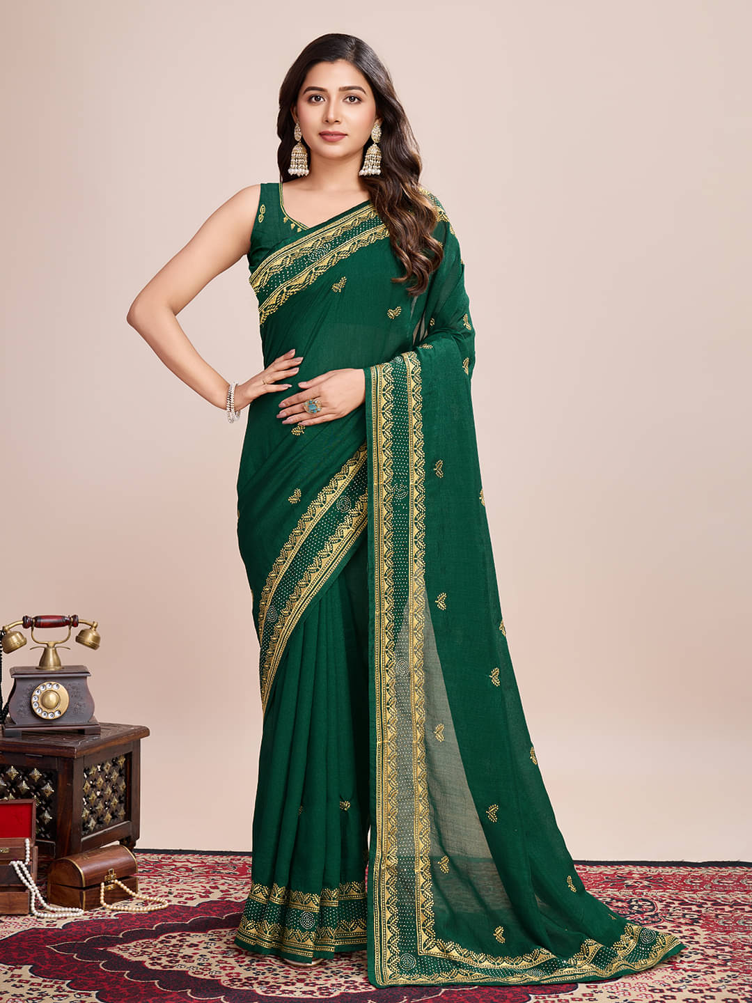 OFLINE SELCTION Silk Blend Embroidered Regular Saree With Unstitched Blouse Piece ( Green ) OFLINE SELCTION Silk Blend Embroidered Regular Saree With Unstitched Blouse Piece ( Green )