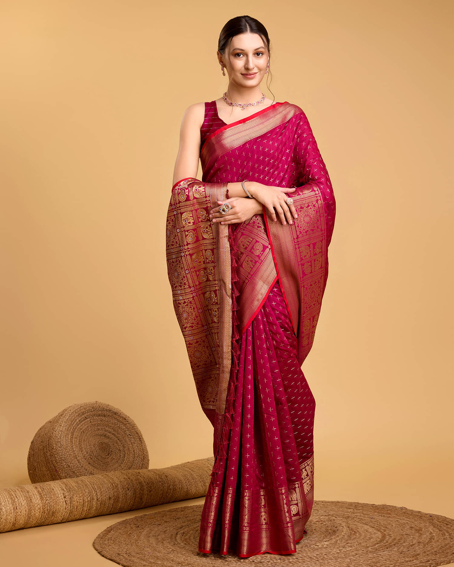     			OFLINE SELCTION Silk Woven Regular Saree With Unstitched Blouse Piece ( Red )