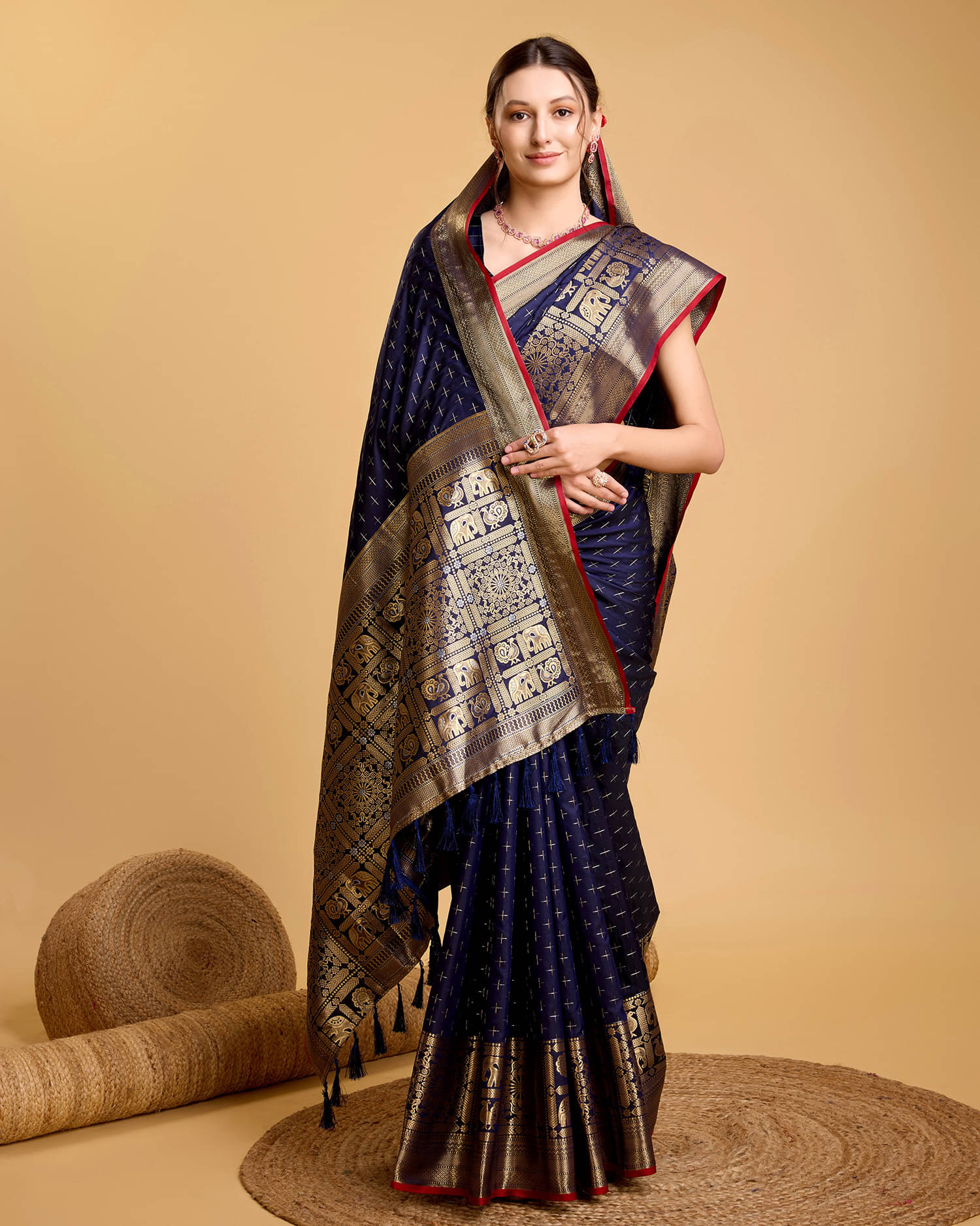     			OFLINE SELCTION Silk Woven Regular Saree With Unstitched Blouse Piece ( Navy Blue )