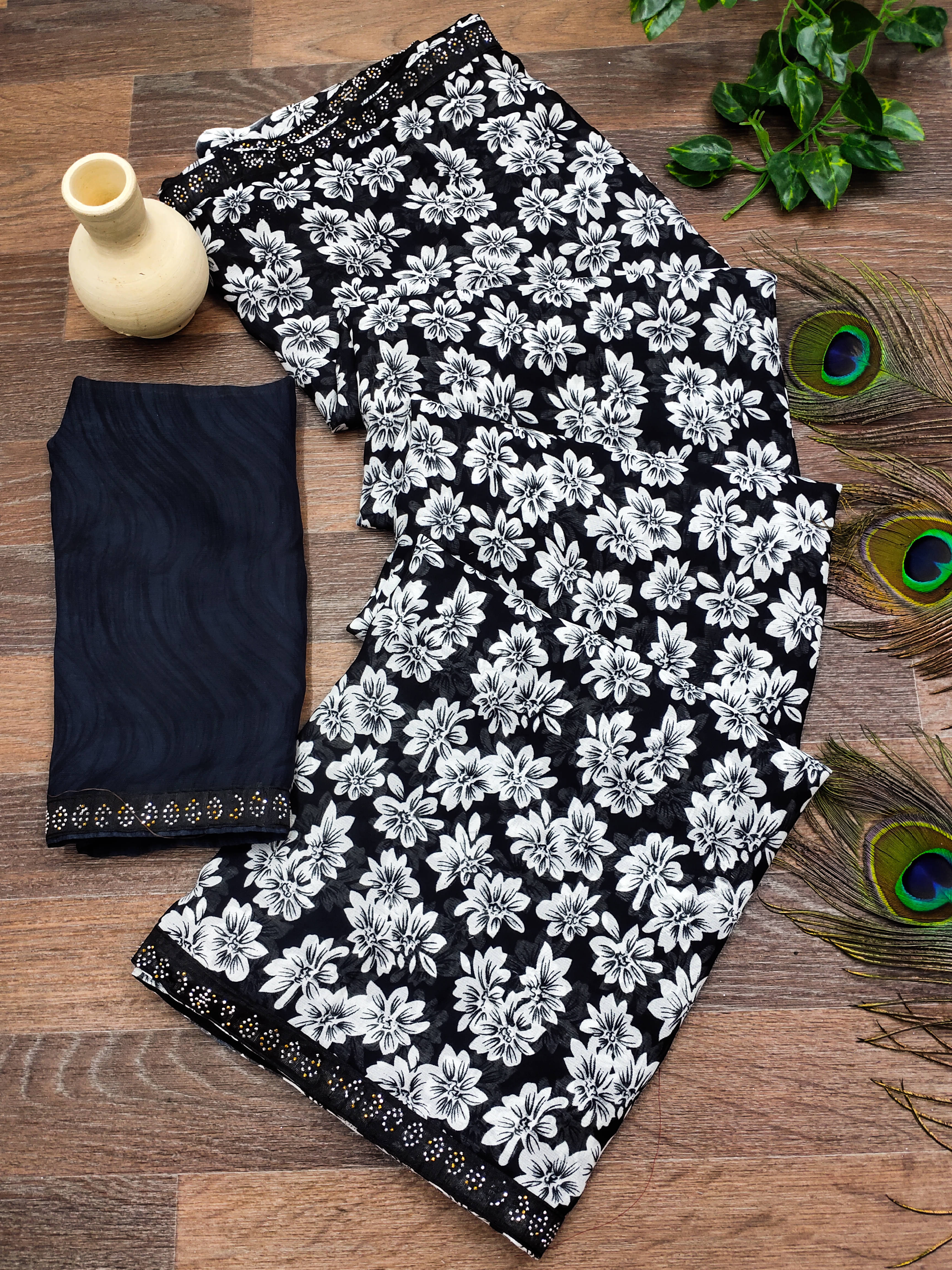 ANAND SAREES Georgette Embellished Chanderi saree With Unstitched Blouse Piece ( Black ) ANAND SAREES Georgette Embellished Chanderi saree With Unstitched Blouse Piece ( Black )