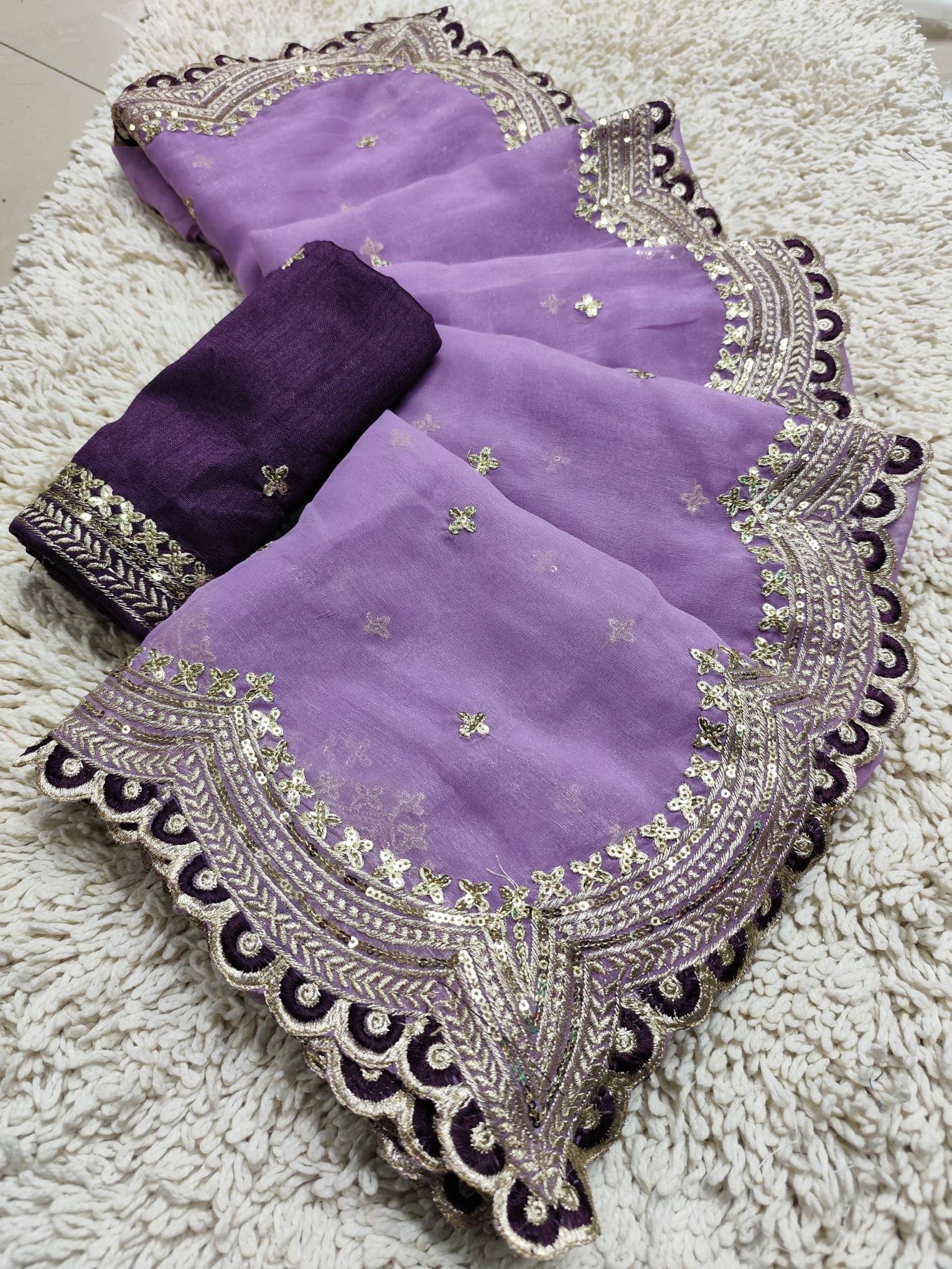     			Avenue Creation Chiffon Embroidered Regular Saree With Unstitched Blouse Piece ( Purple )