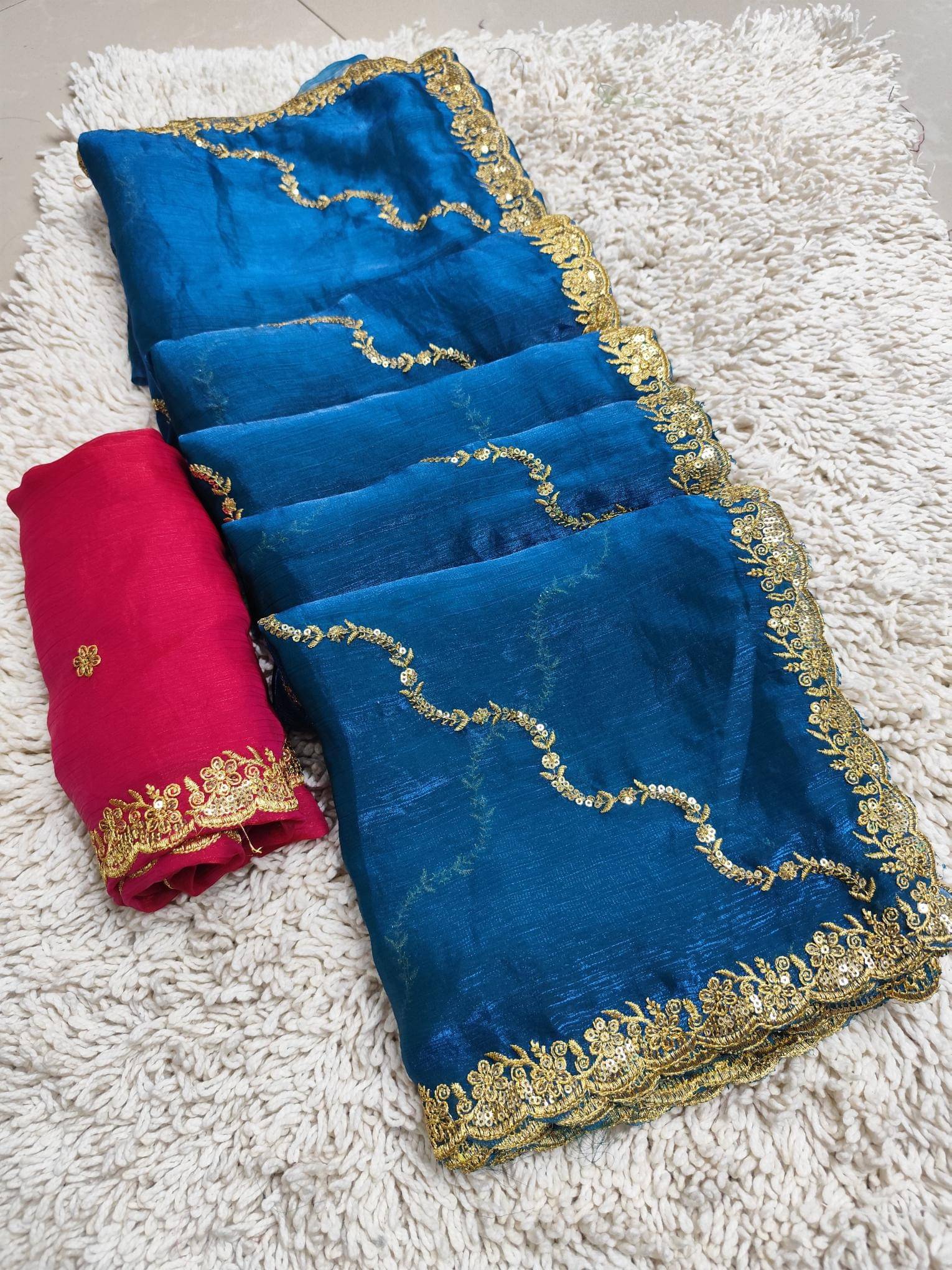     			Avenue Creation Silk Blend Embroidered Leheriya Saree With Unstitched Blouse Piece ( Rama )