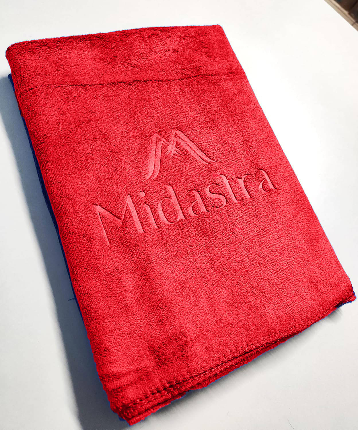     			Midastra Pack of 1 Microfibre 400 -GSM Bath Towel ( Red )