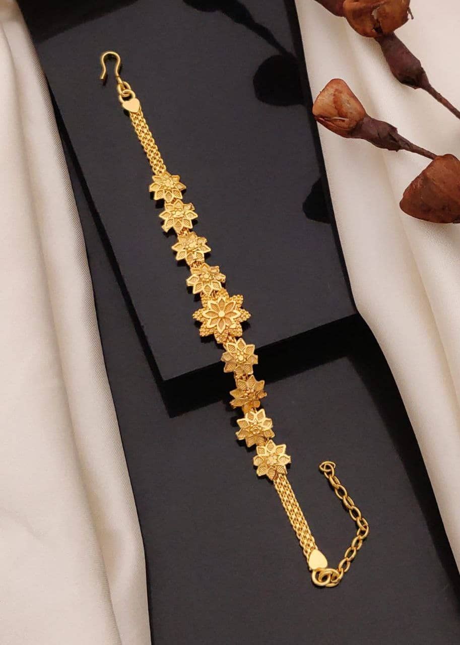 Shivay Fashion Gold Bracelet ( Pack of 1 ) - Bangles & Bracelets | Buy online on ZillyBuy