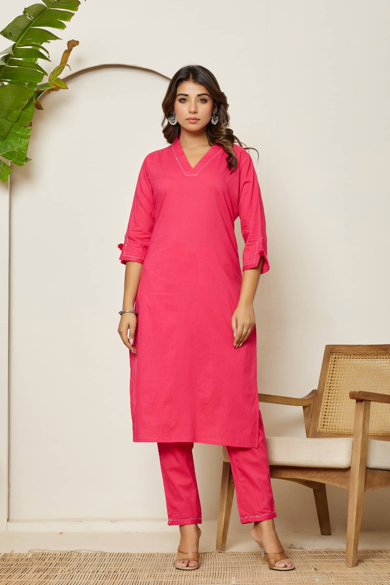     			Adaa Women Cotton Printed Straight Kurti With Pants ( Pink )