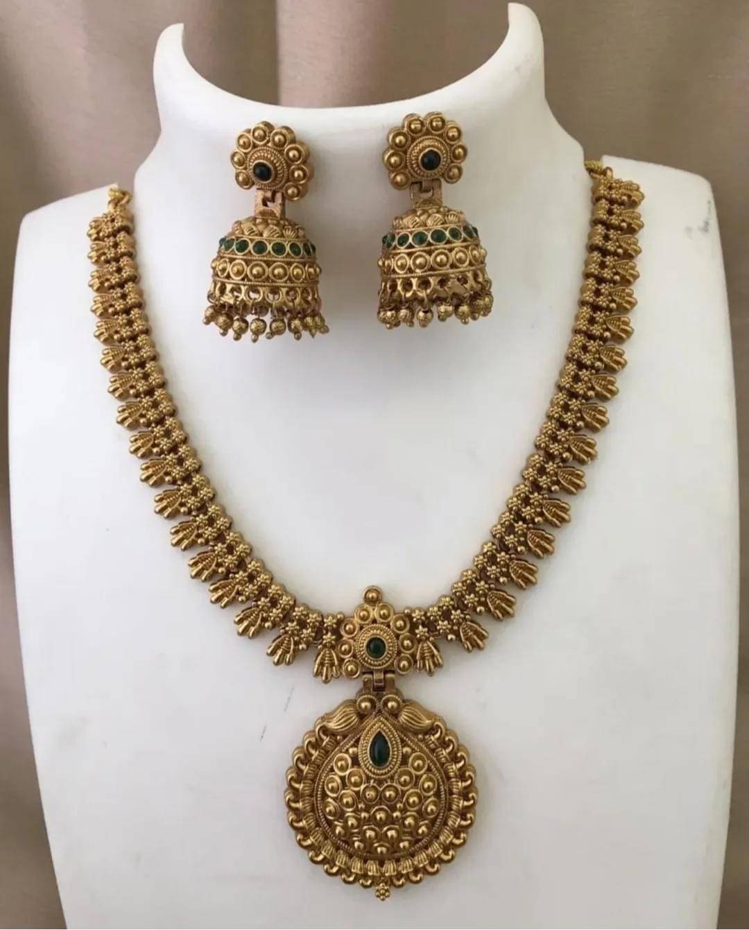    			Shilpa Creation Green Alloy Necklace Set ( Pack of 1 )