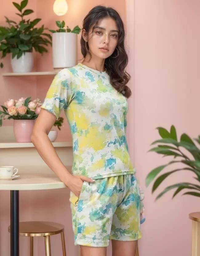    			Westchic Yellow Hosiery Women's Nightwear Nightsuit Sets ( Pack of 1 )