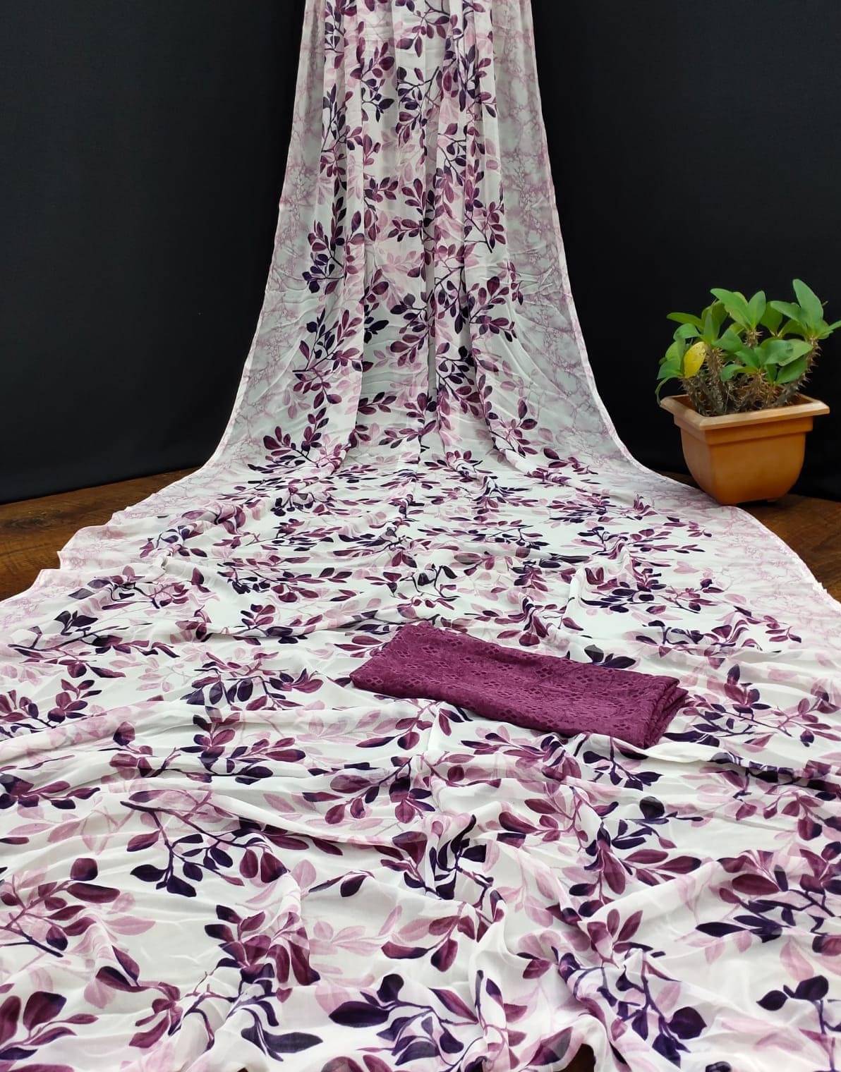     			SHIRODHARI Georgette Printed Saree With Unstitched Blouse Piece ( Pink )
