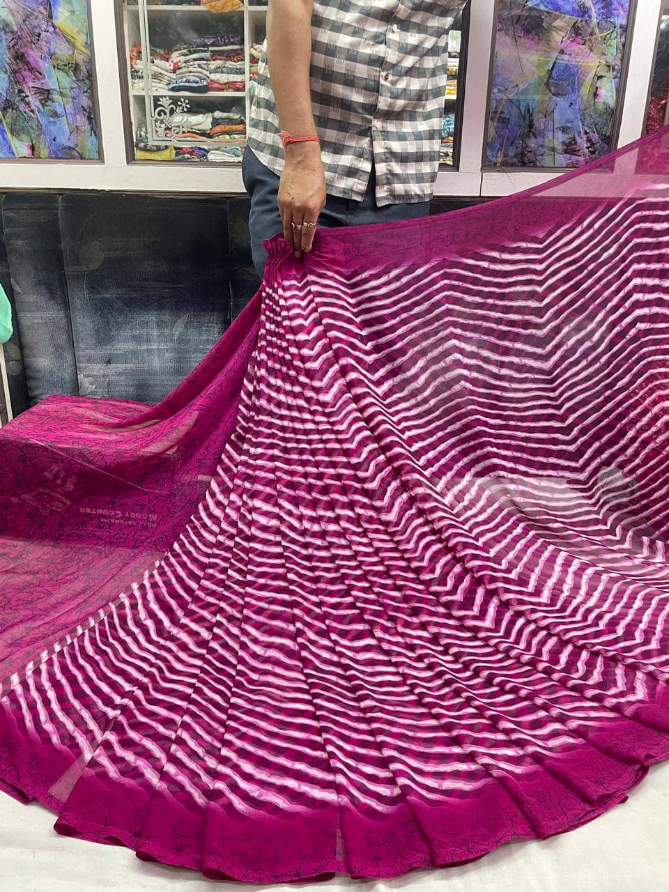 SHIRODHARI Georgette Printed Saree With Unstitched Blouse Piece ( Purple ) SHIRODHARI Georgette Printed Saree With Unstitched Blouse Piece ( Purple )