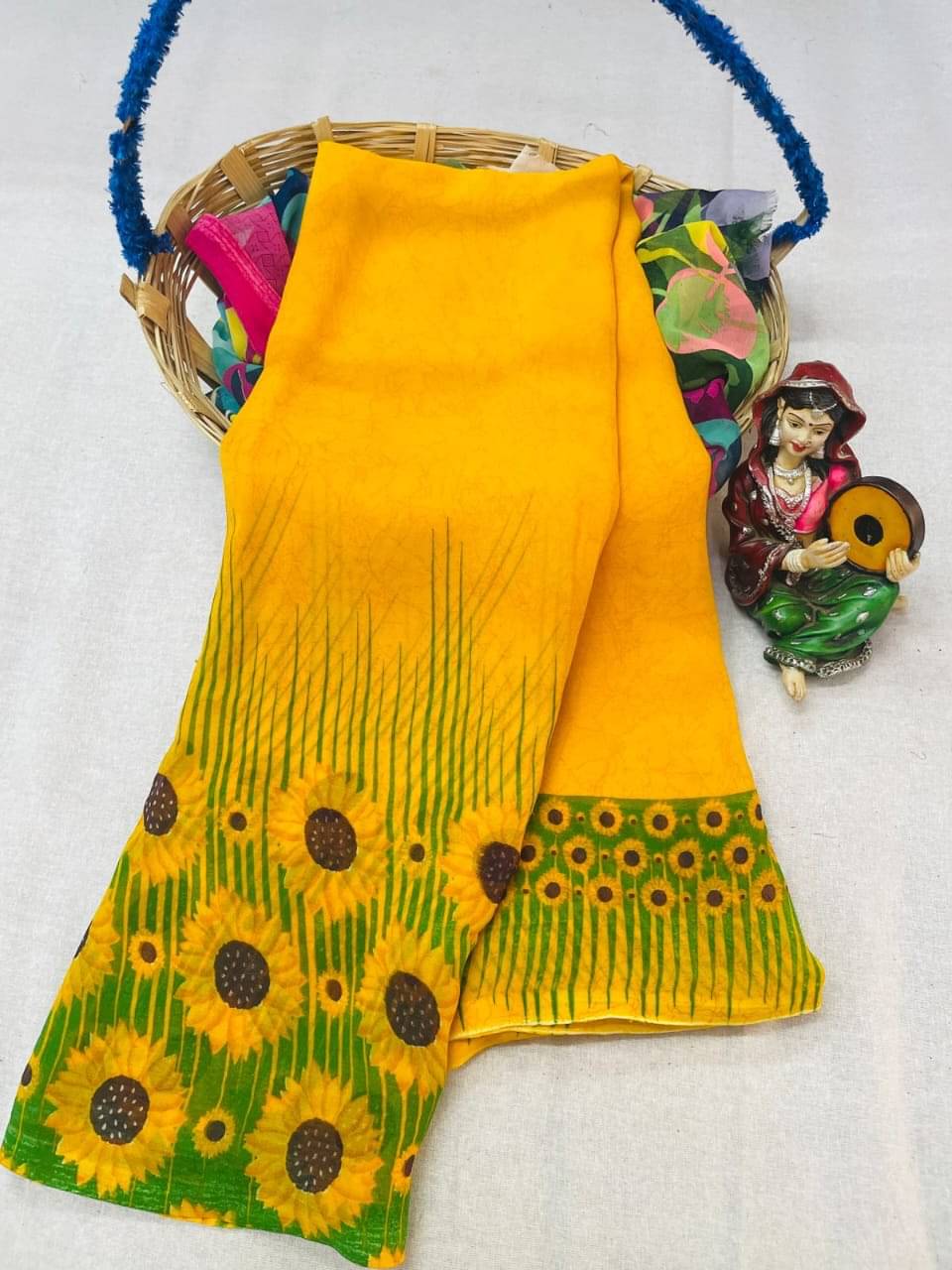    			SHIRODHARI Georgette Printed Saree With Unstitched Blouse Piece ( Yellow )