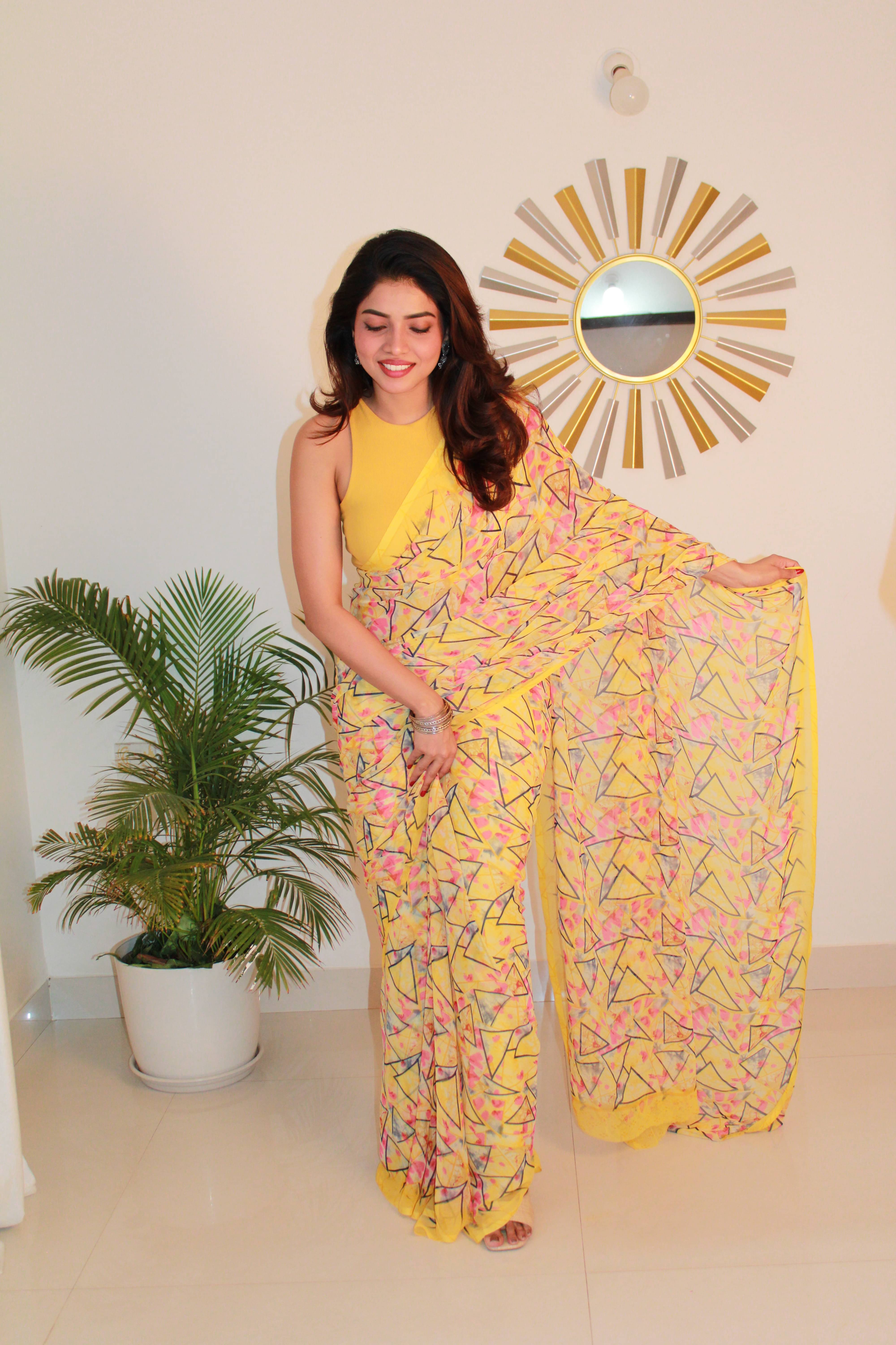     			SHIRODHARI Georgette Printed Saree With Unstitched Blouse Piece ( Yellow )