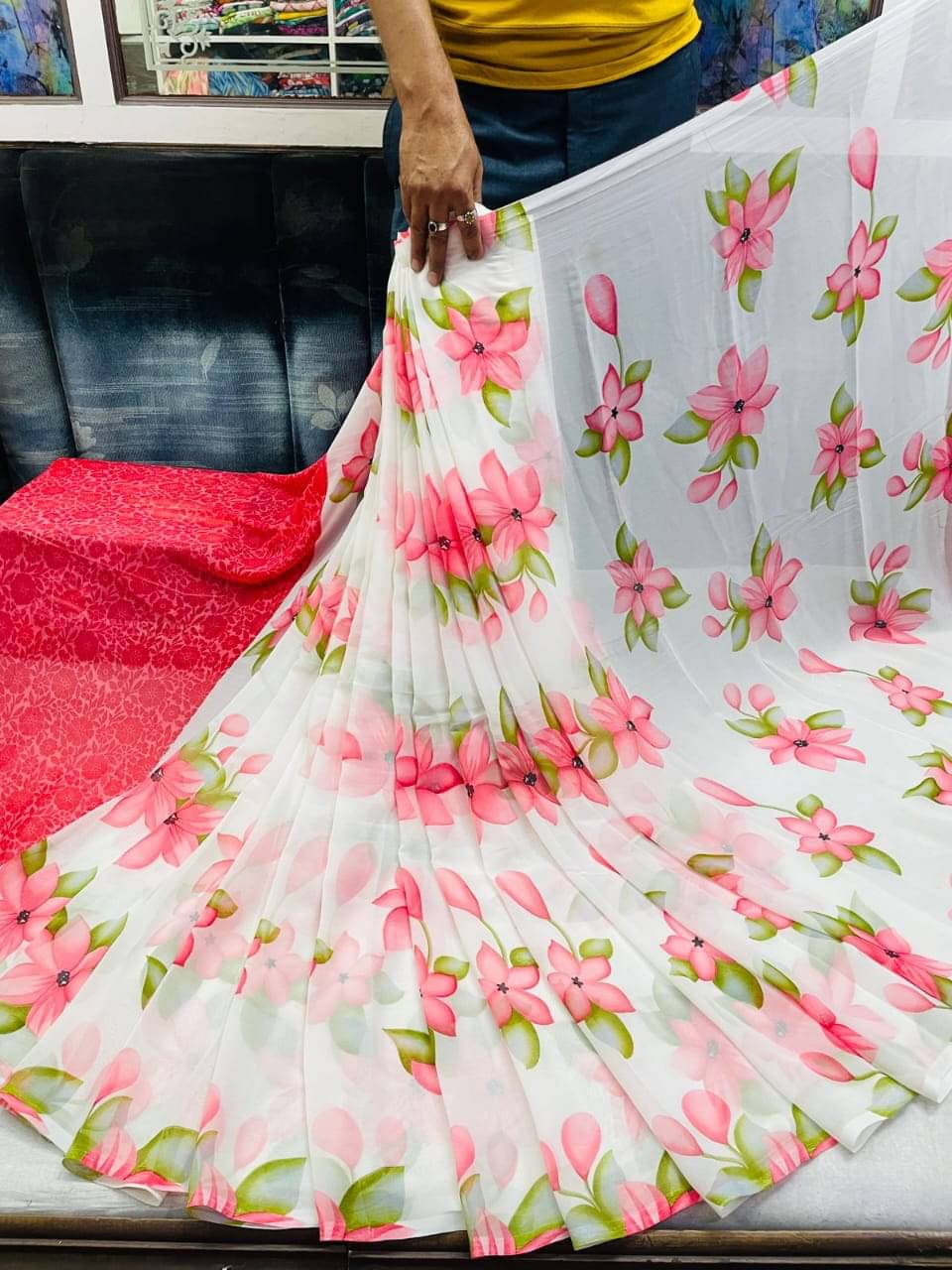 SHIRODHARI Georgette Printed Saree With Unstitched Blouse Piece ( Pink ) SHIRODHARI Georgette Printed Saree With Unstitched Blouse Piece ( Pink )